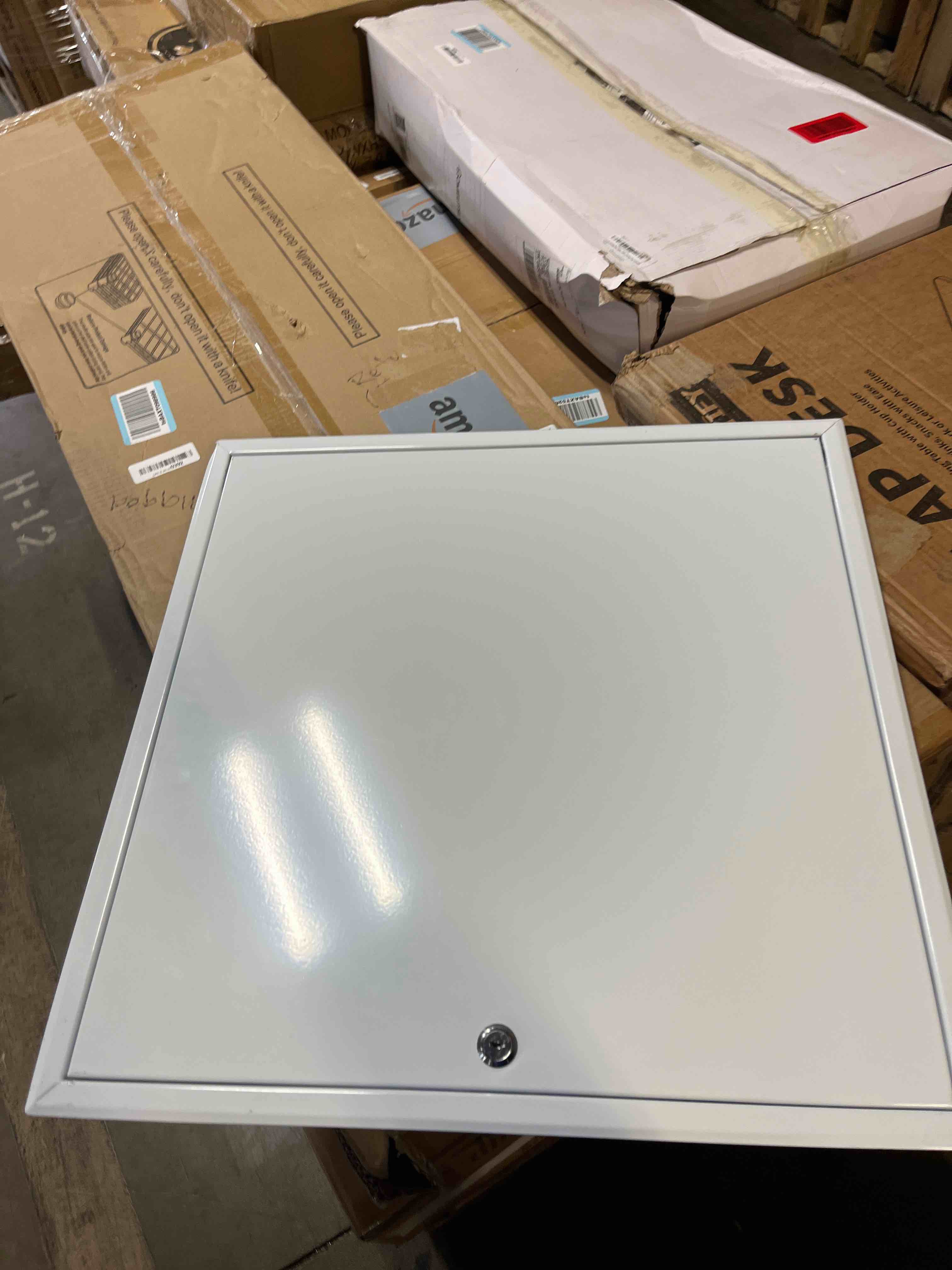 https://s3.amazonaws.com/lotting-images-prod/phillipi/PPE2328674_1756926452818.jpeg