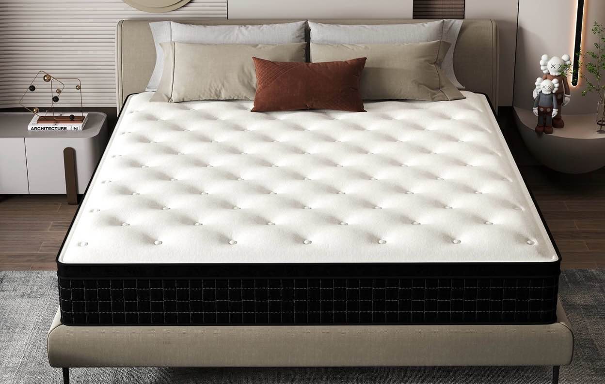 Queen Hybrid Mattress Memory Foam Pocket Spring Mattress Medium Firm In A Box ( Similar to one in stock)