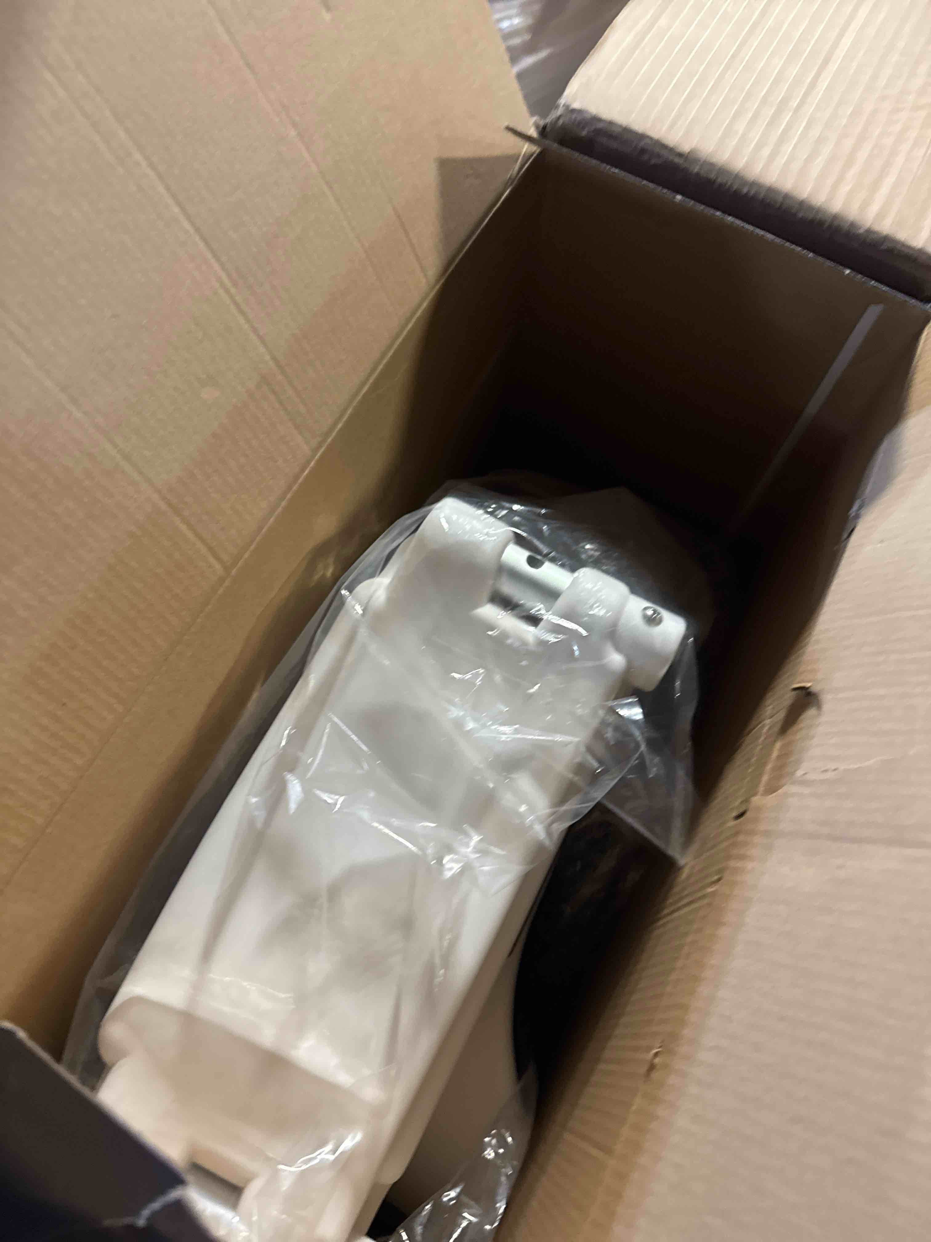 https://s3.amazonaws.com/lotting-images-prod/phillipi/PPE2328780_1757089947528.jpeg