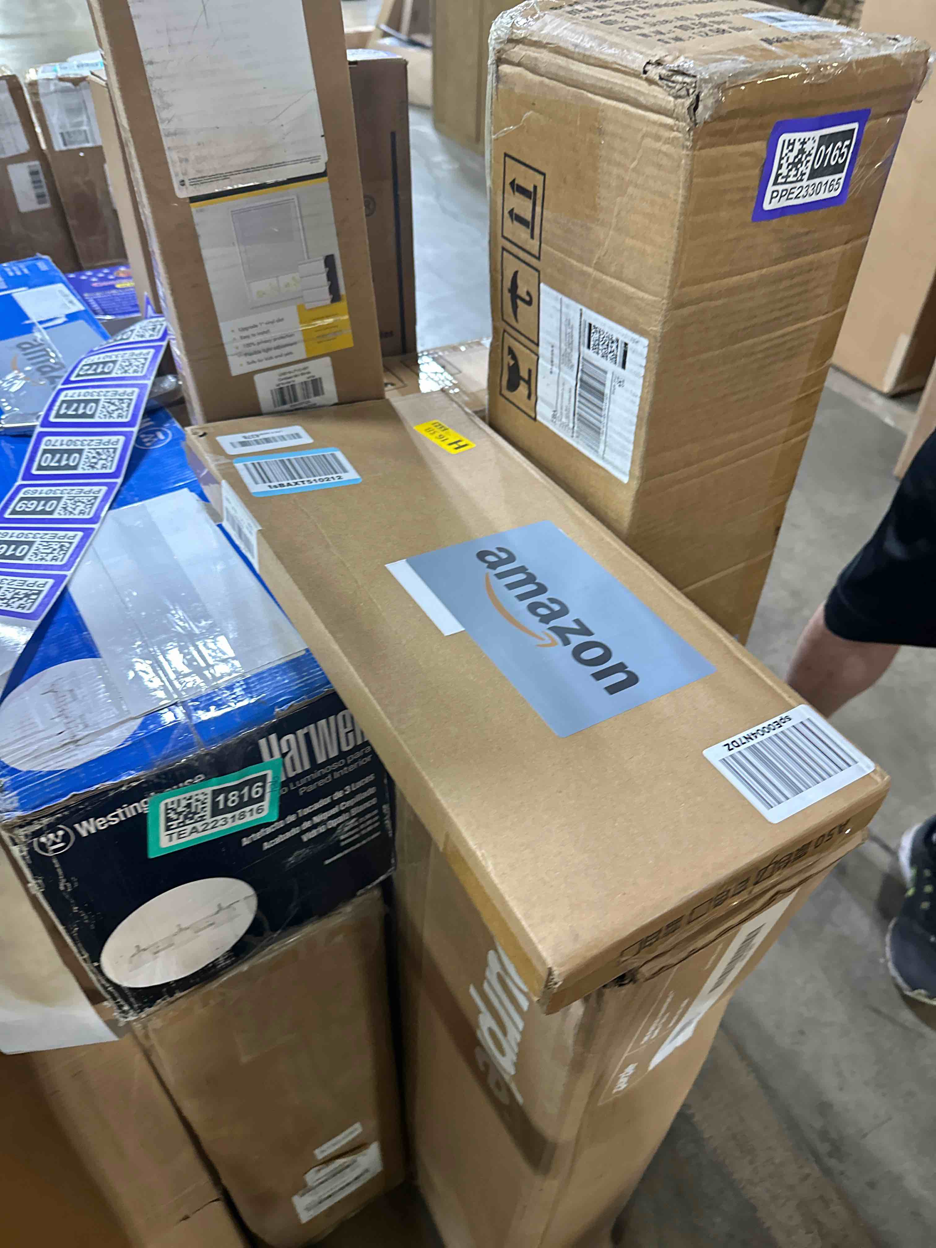 https://s3.amazonaws.com/lotting-images-prod/phillipi/PPE2330167_1750935567044.jpeg