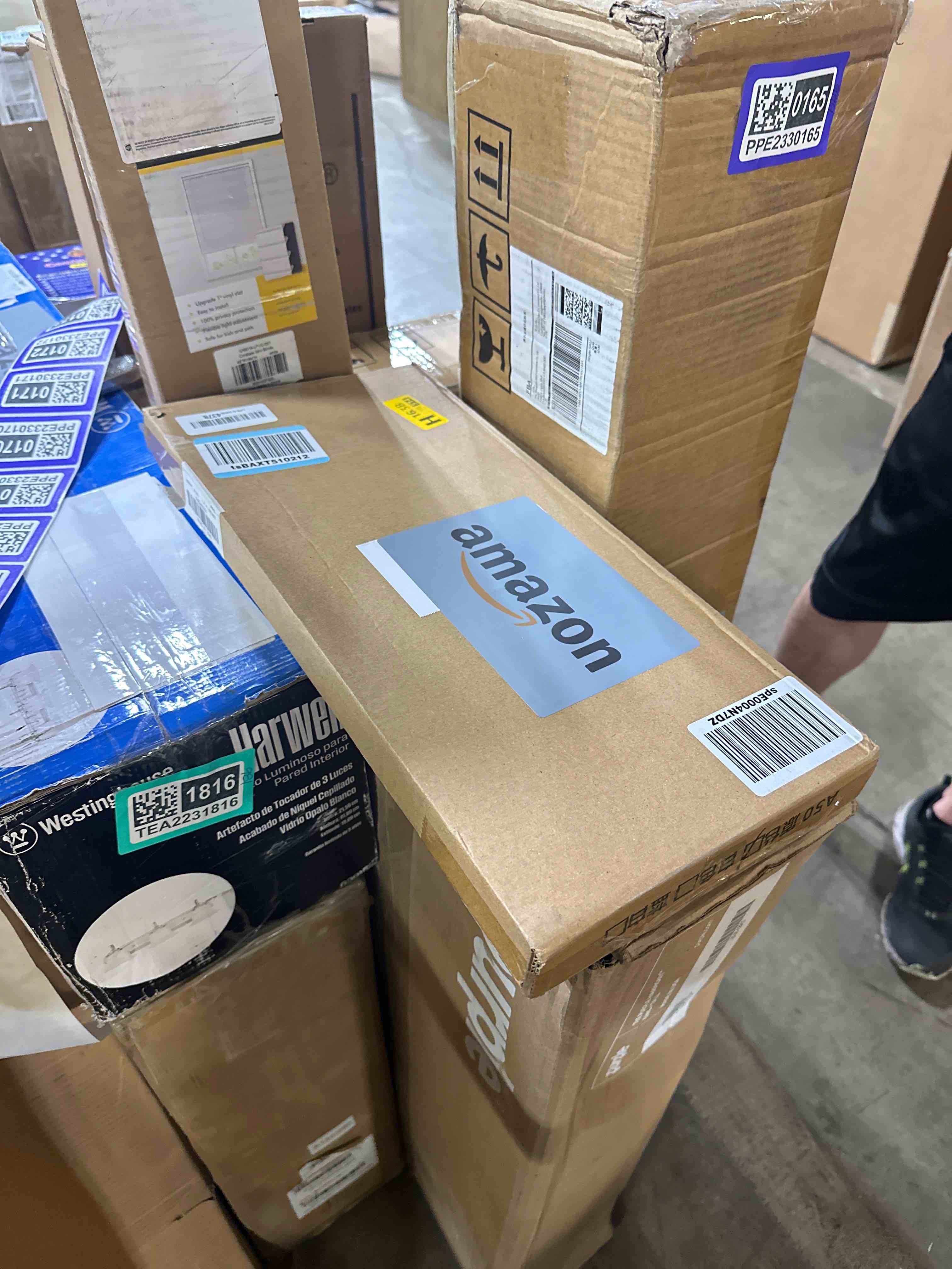 https://s3.amazonaws.com/lotting-images-prod/phillipi/PPE2330167_1750935568020.jpeg