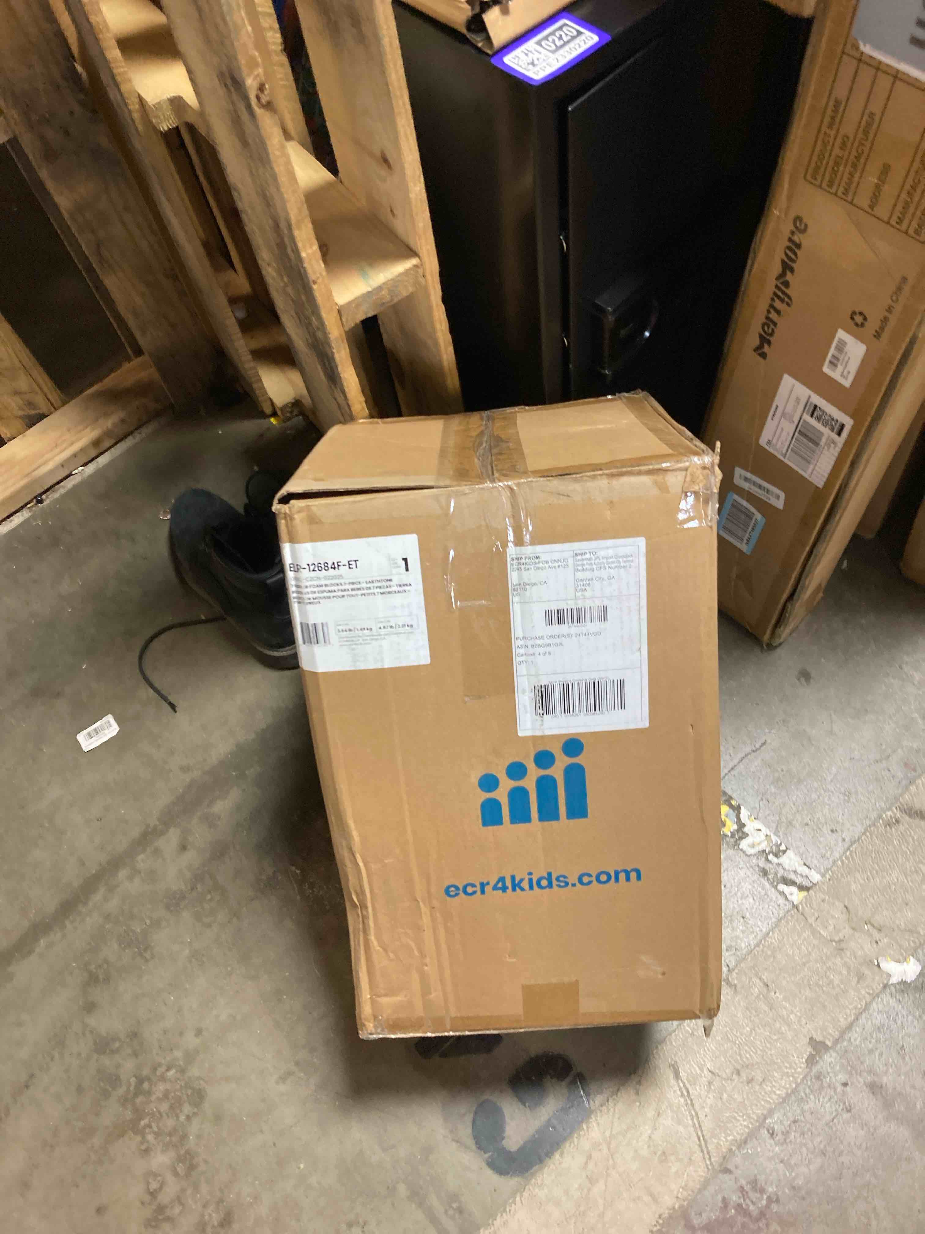 https://s3.amazonaws.com/lotting-images-prod/phillipi/PPE2330226_1750948508161.jpeg