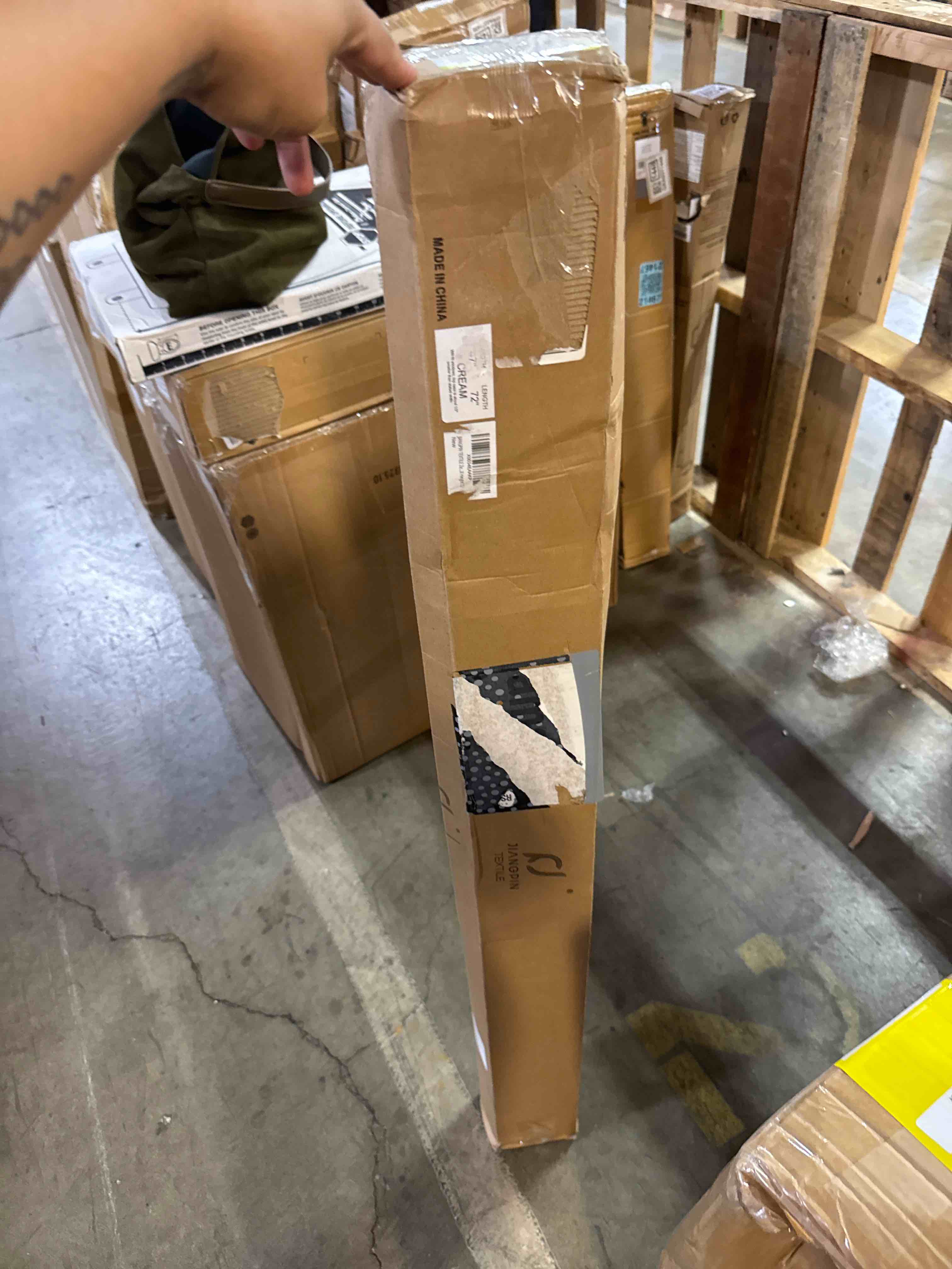 https://s3.amazonaws.com/lotting-images-prod/phillipi/PPE2330596_1752079837729.jpeg