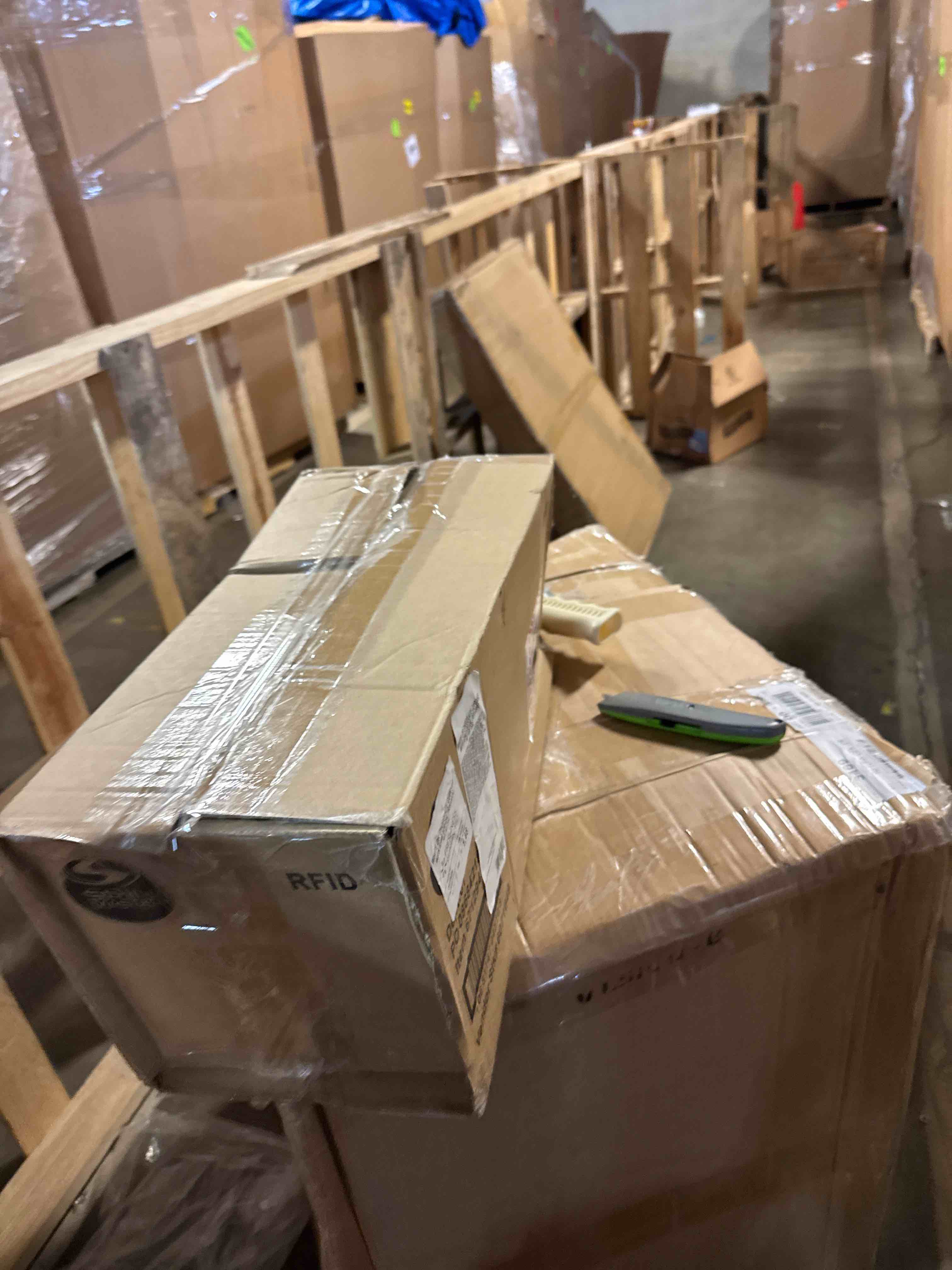 https://s3.amazonaws.com/lotting-images-prod/phillipi/PPE2330623_1752085923506.jpeg