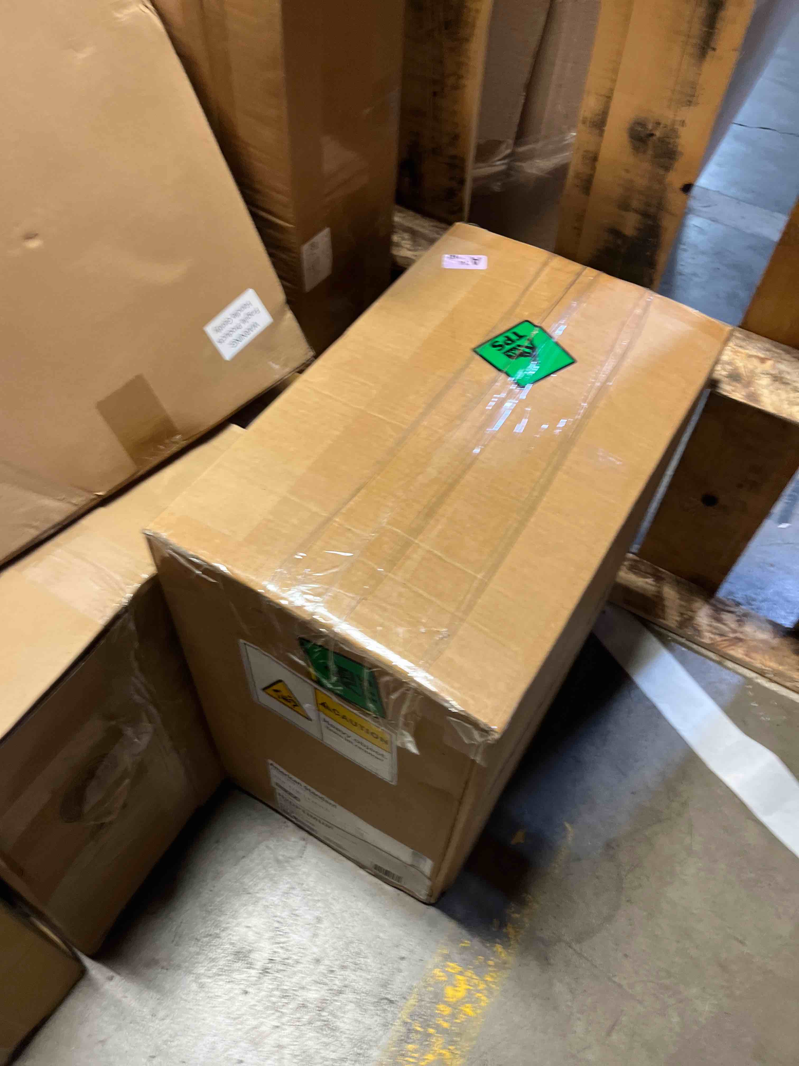 https://s3.amazonaws.com/lotting-images-prod/phillipi/PPE2330701_1752086439011.jpeg