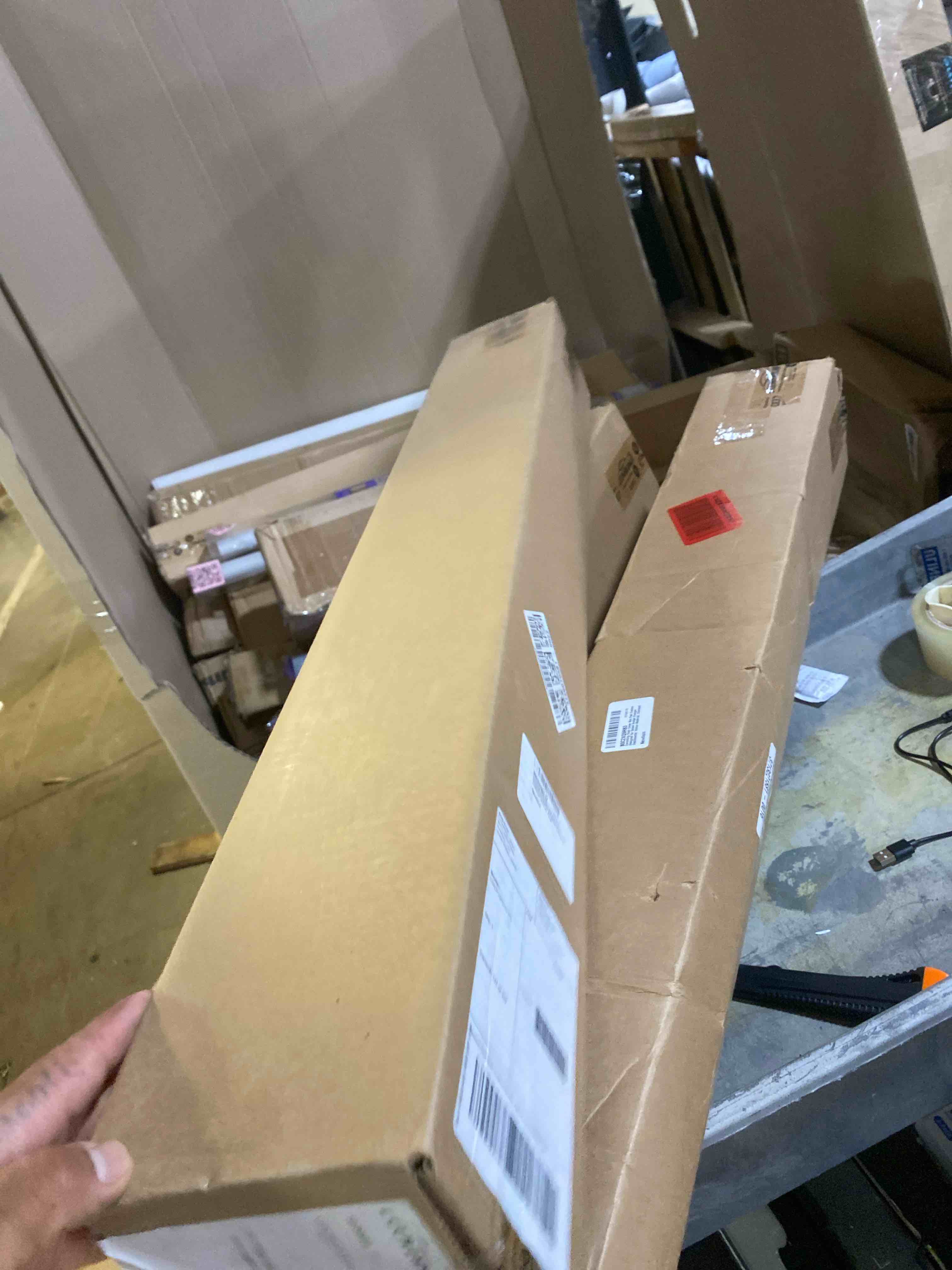 https://s3.amazonaws.com/lotting-images-prod/phillipi/PPE2330796_1752170647008.jpeg