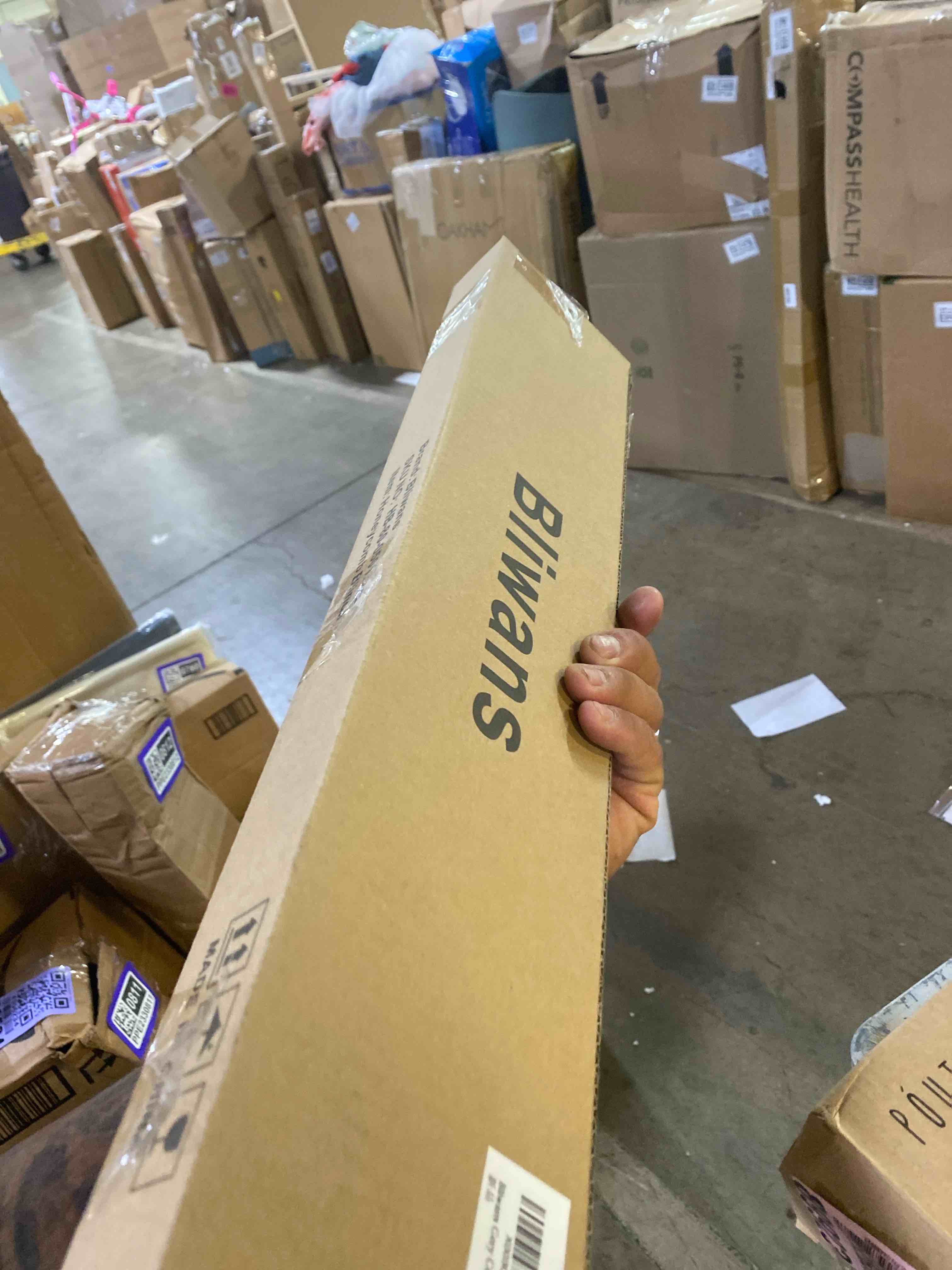 https://s3.amazonaws.com/lotting-images-prod/phillipi/PPE2330818_1752173045245.jpeg