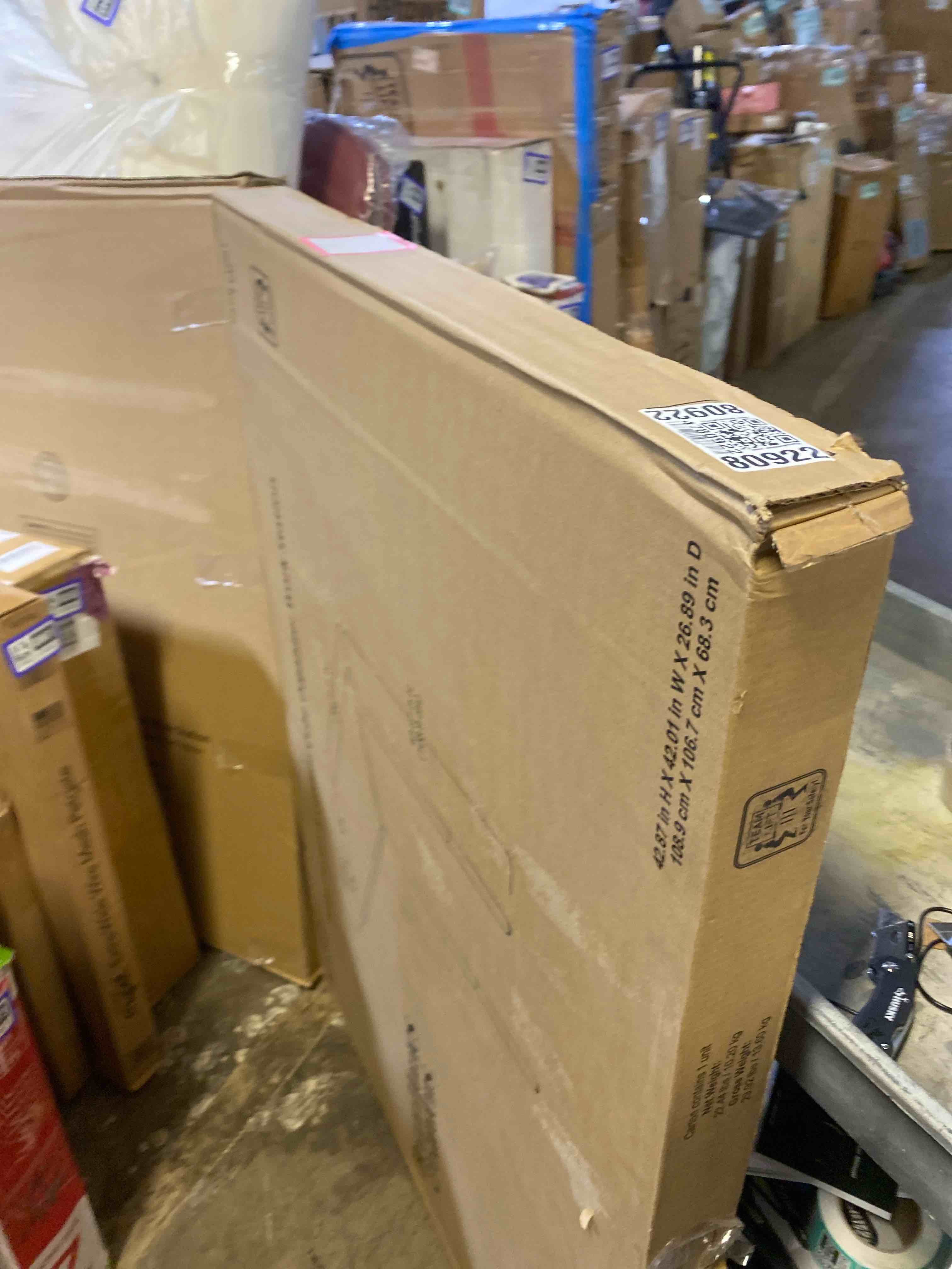 https://s3.amazonaws.com/lotting-images-prod/phillipi/PPE2330879_1752264906999.jpeg