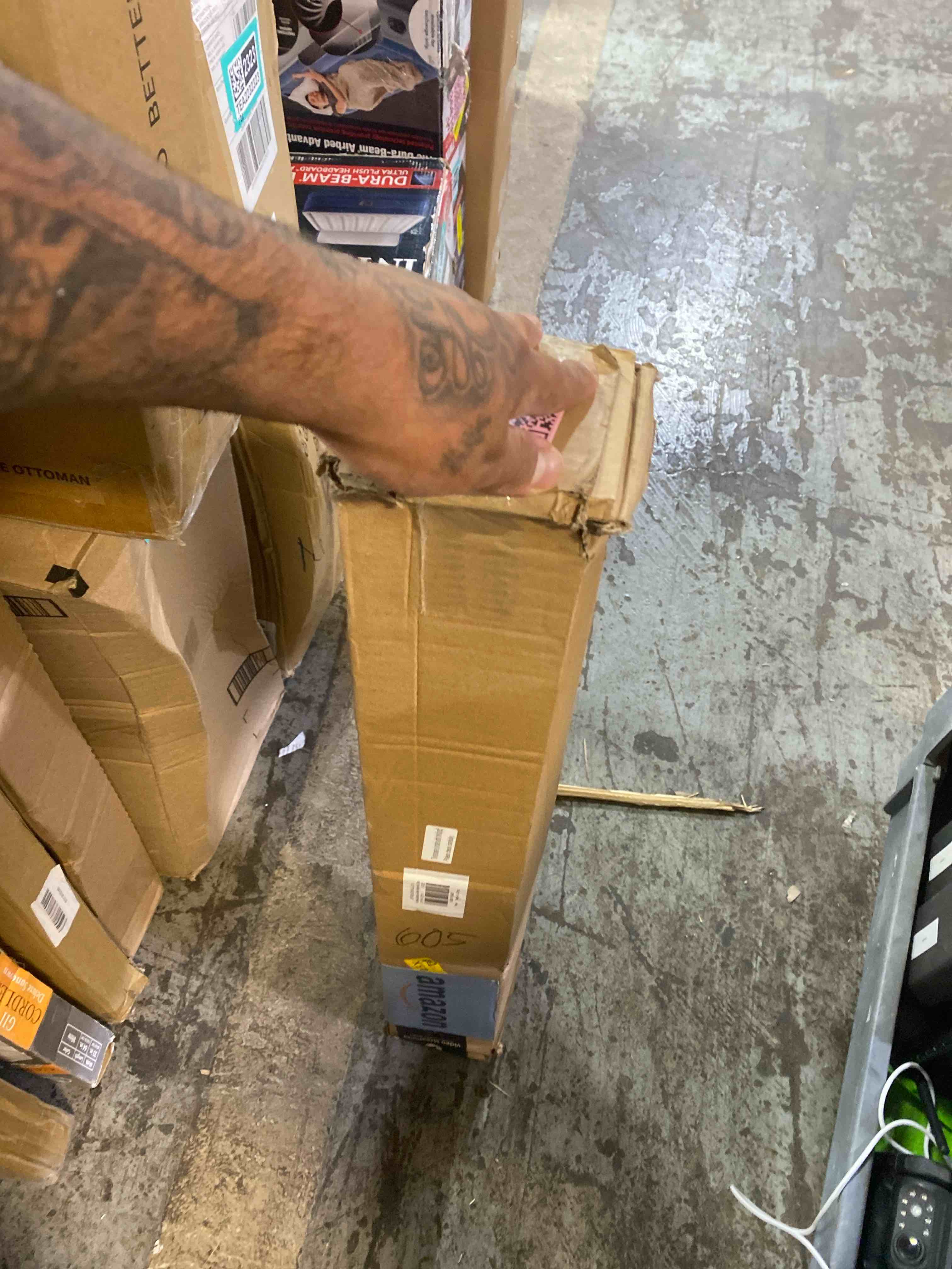 https://s3.amazonaws.com/lotting-images-prod/phillipi/PPE2331028_1752604172871.jpeg