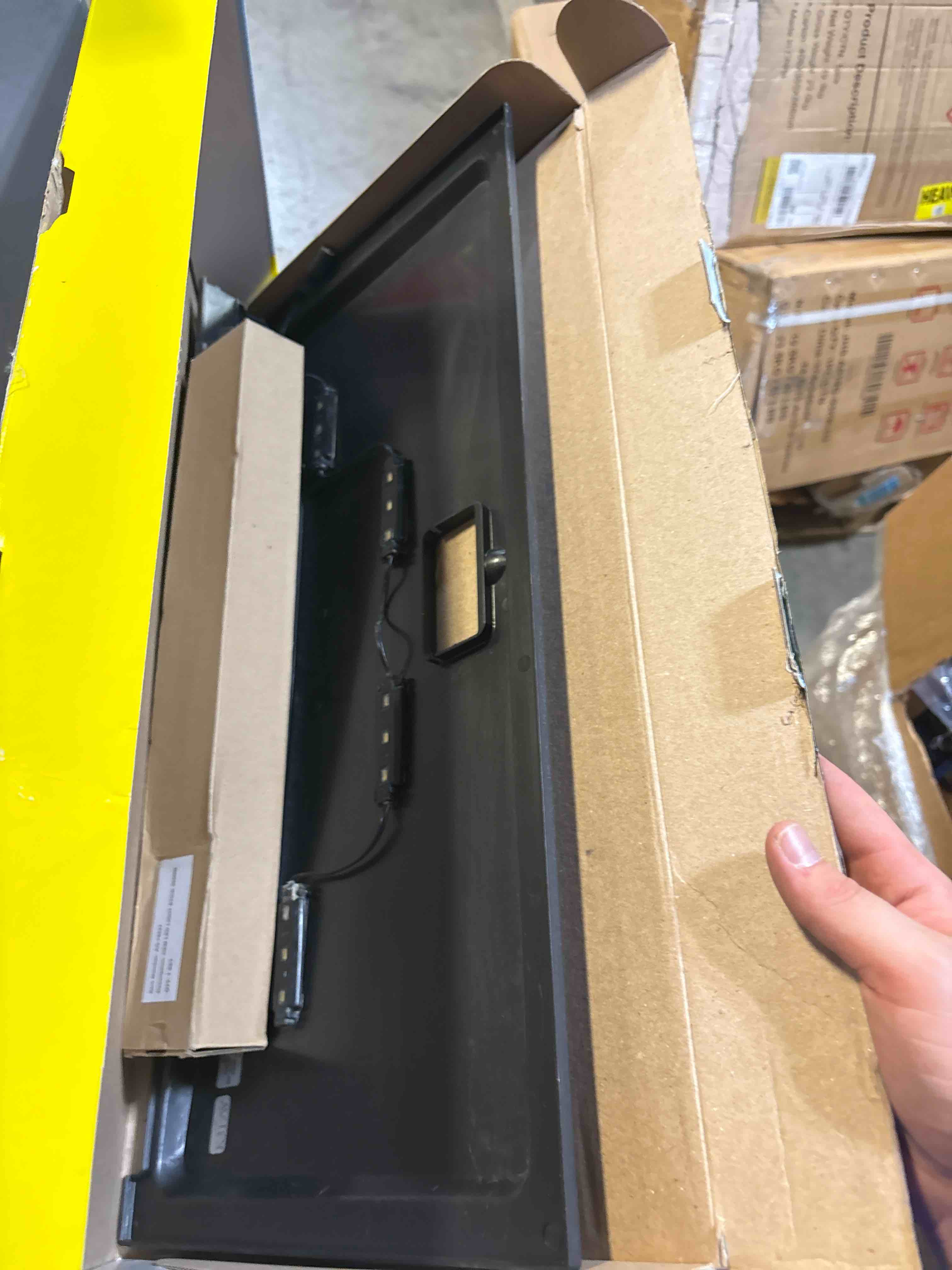 https://s3.amazonaws.com/lotting-images-prod/phillipi/PPE2331363_1755888572686.jpeg