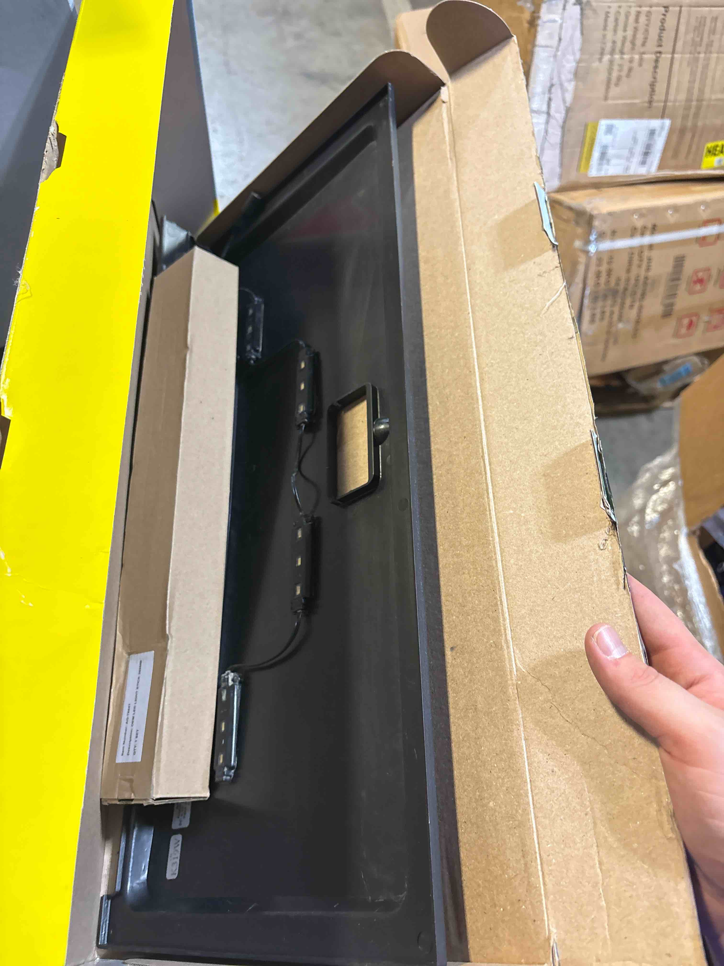 https://s3.amazonaws.com/lotting-images-prod/phillipi/PPE2331363_1755888573611.jpeg
