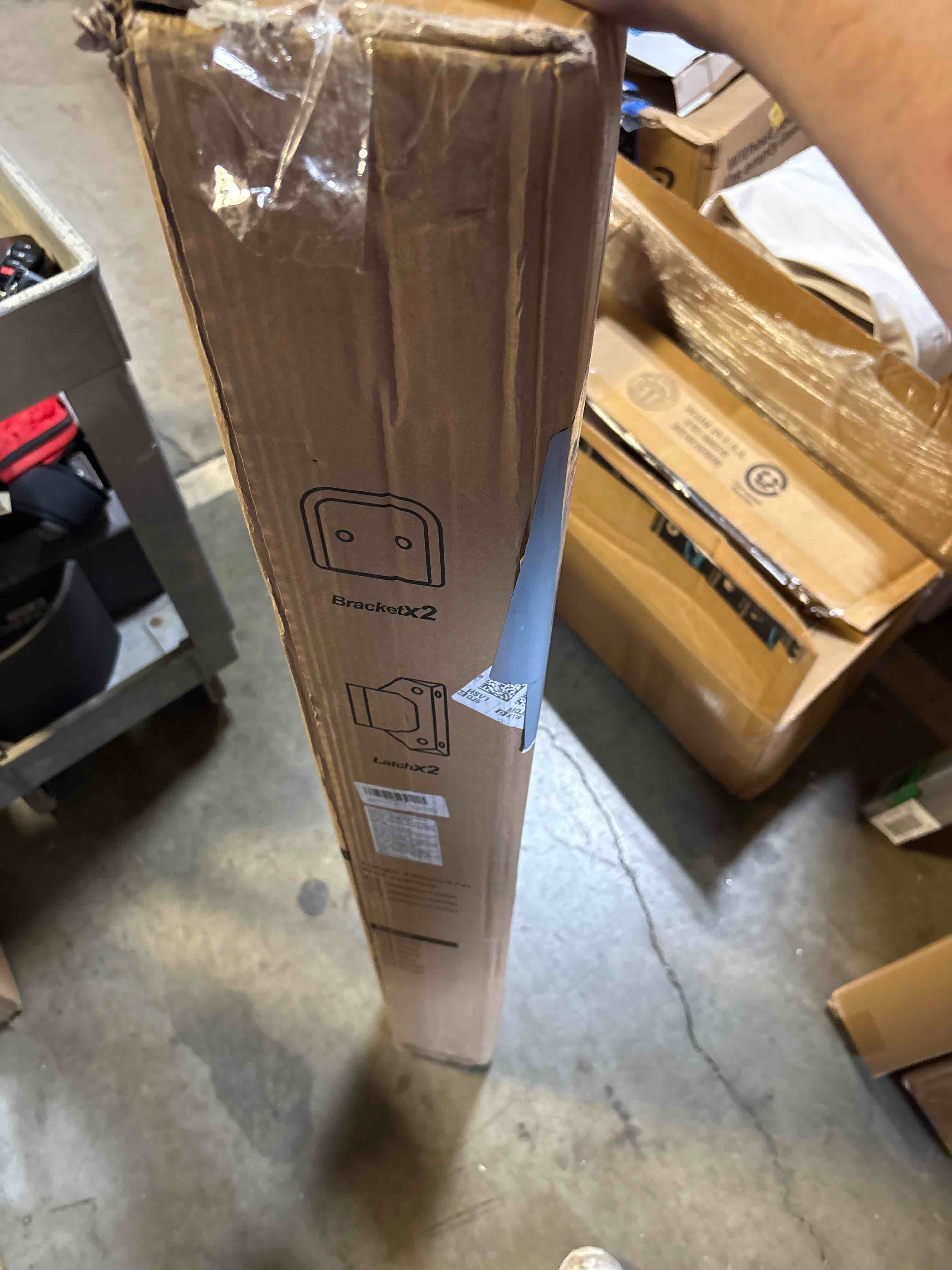 https://s3.amazonaws.com/lotting-images-prod/phillipi/PPE2331367_1755889693316.jpeg
