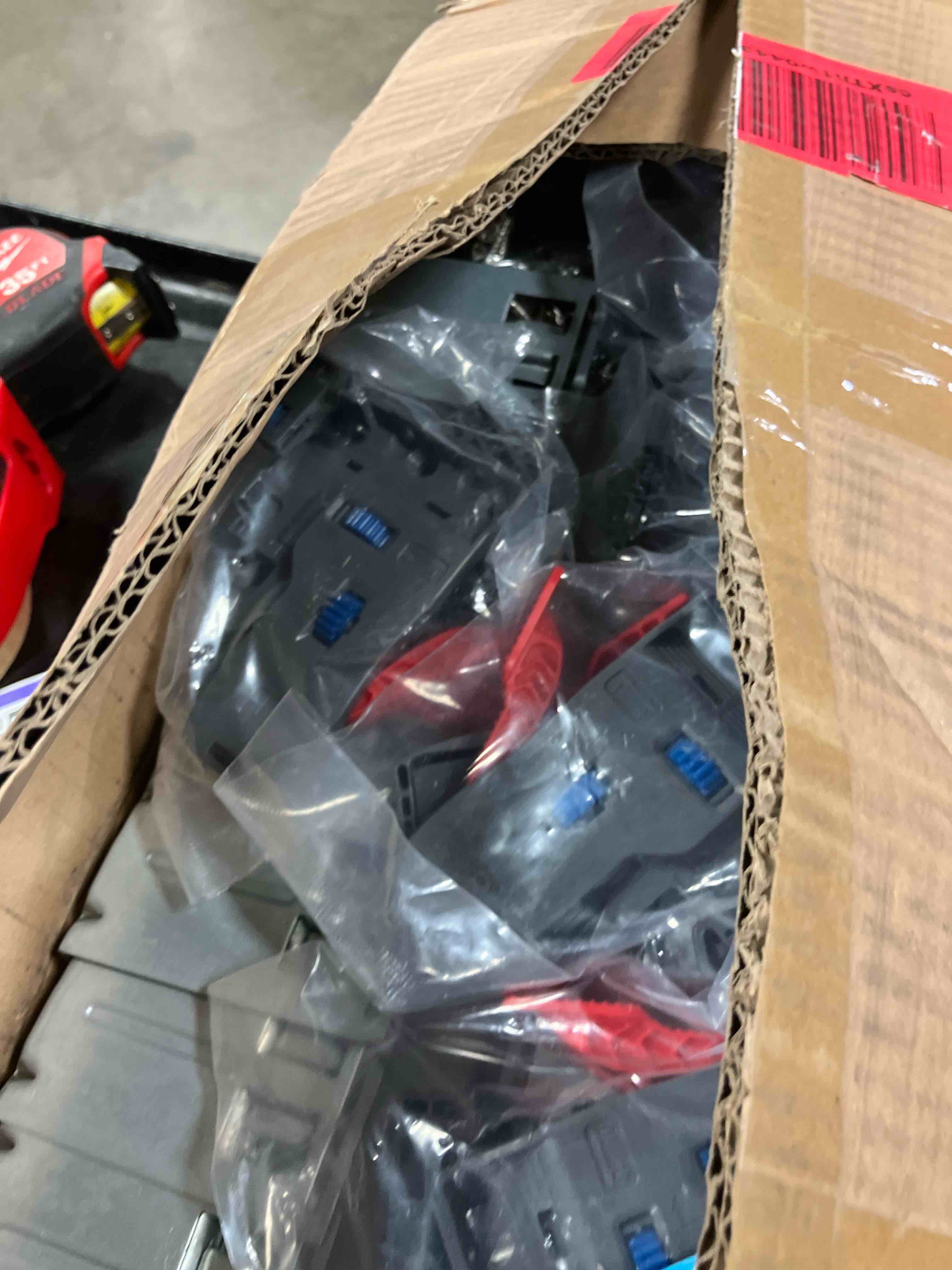 https://s3.amazonaws.com/lotting-images-prod/phillipi/PPE2331529_1756473153413.jpeg