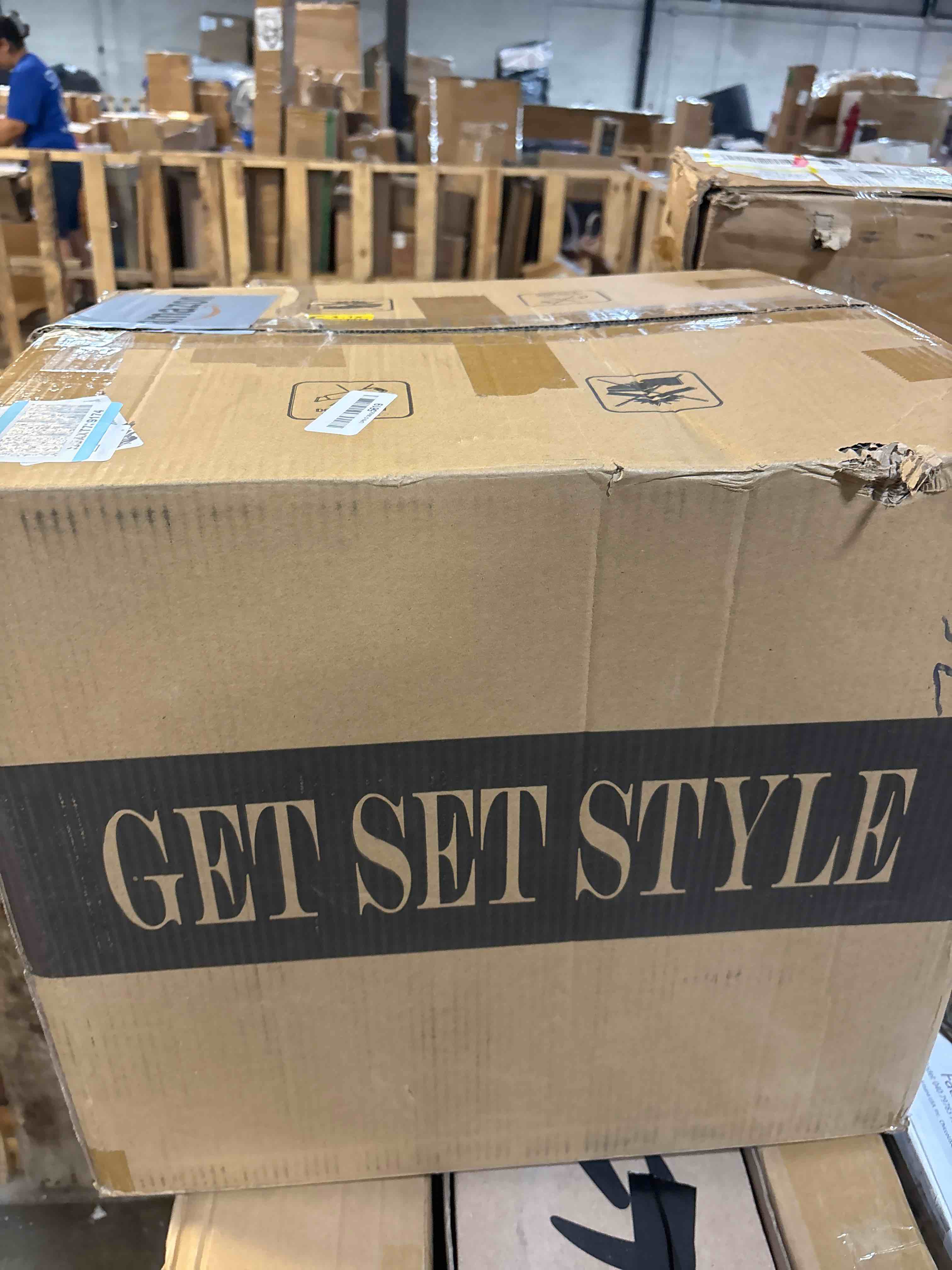 https://s3.amazonaws.com/lotting-images-prod/phillipi/PPE2331651_1756908089104.jpeg