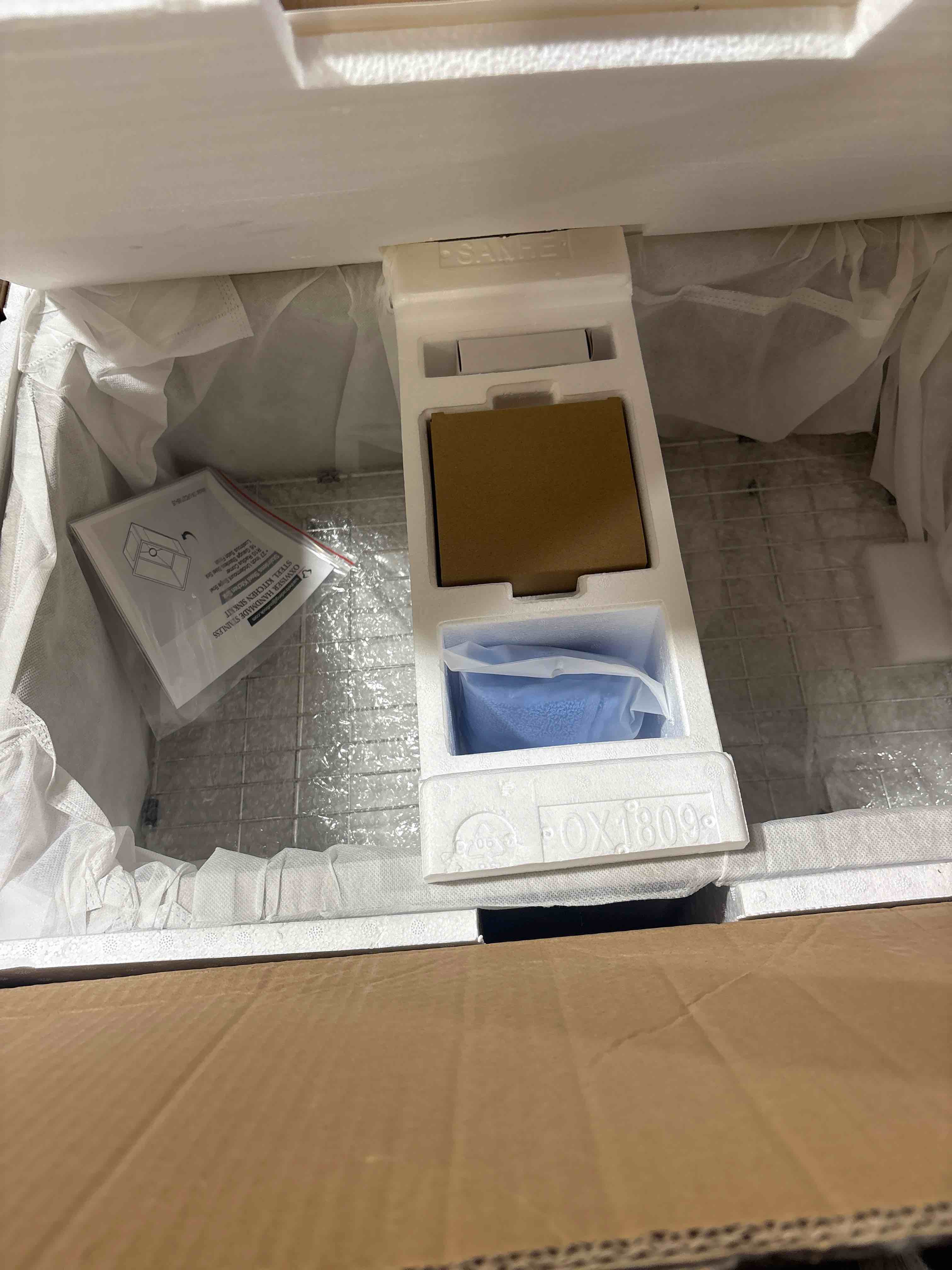 https://s3.amazonaws.com/lotting-images-prod/phillipi/PPE2331738_1757433108046.jpeg