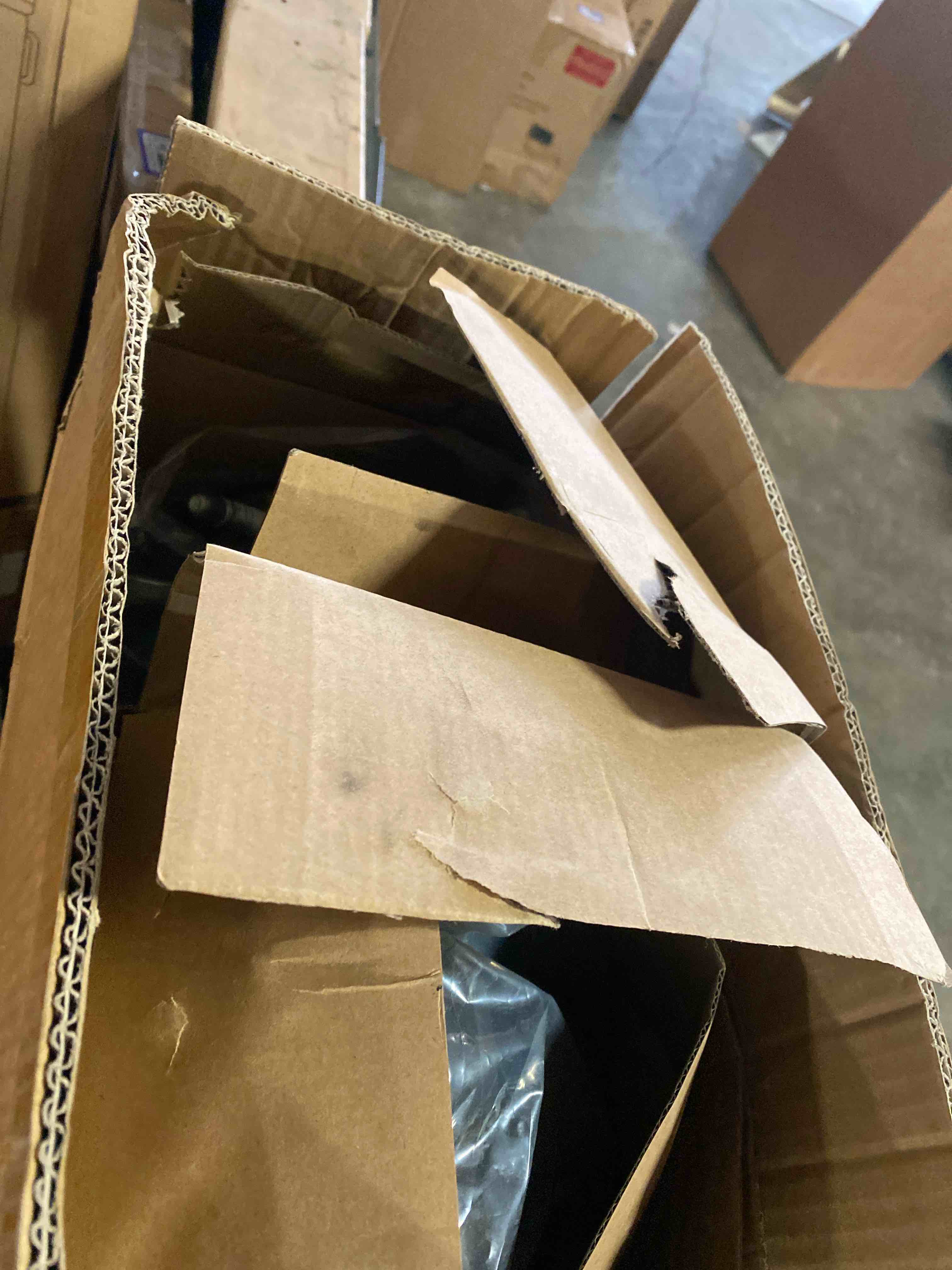 https://s3.amazonaws.com/lotting-images-prod/phillipi/PPE2332288_1746049249967.jpeg