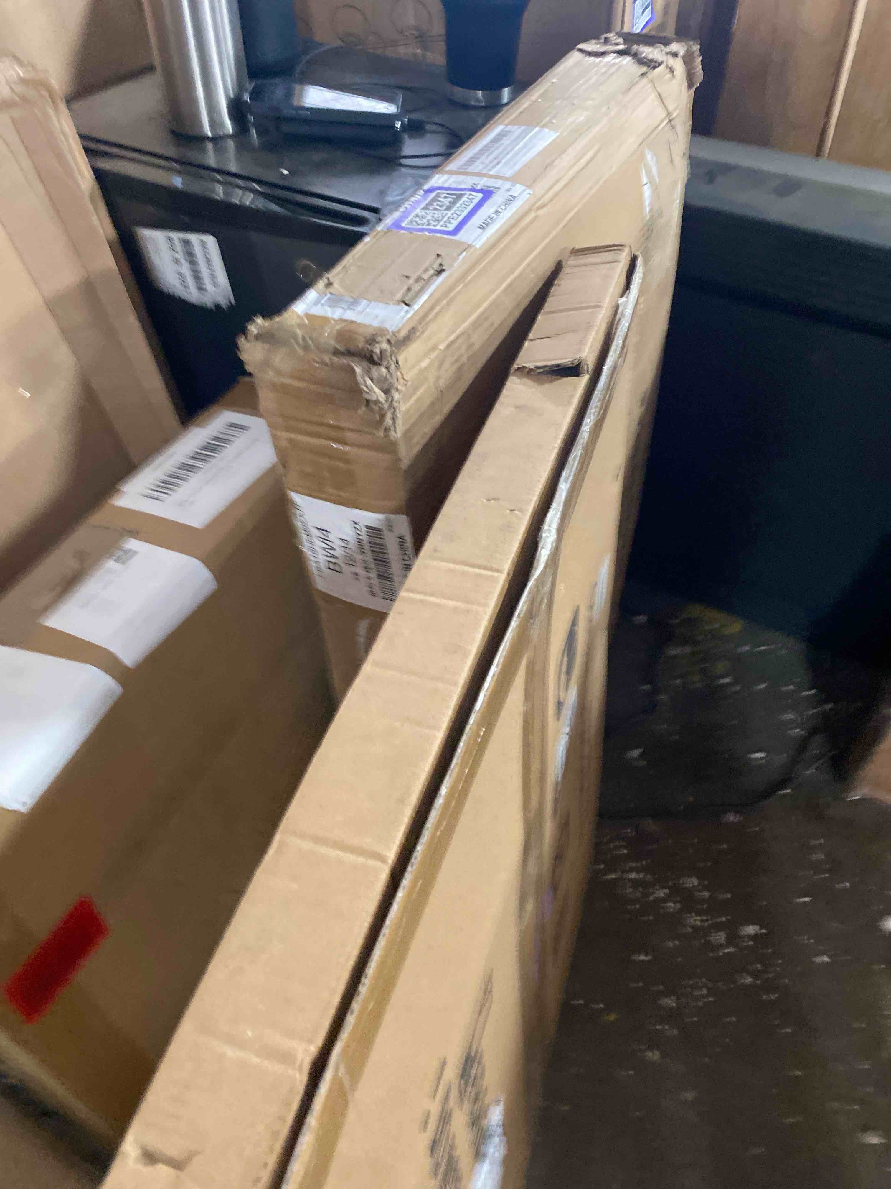https://s3.amazonaws.com/lotting-images-prod/phillipi/PPE2332348_1746038841078.jpeg