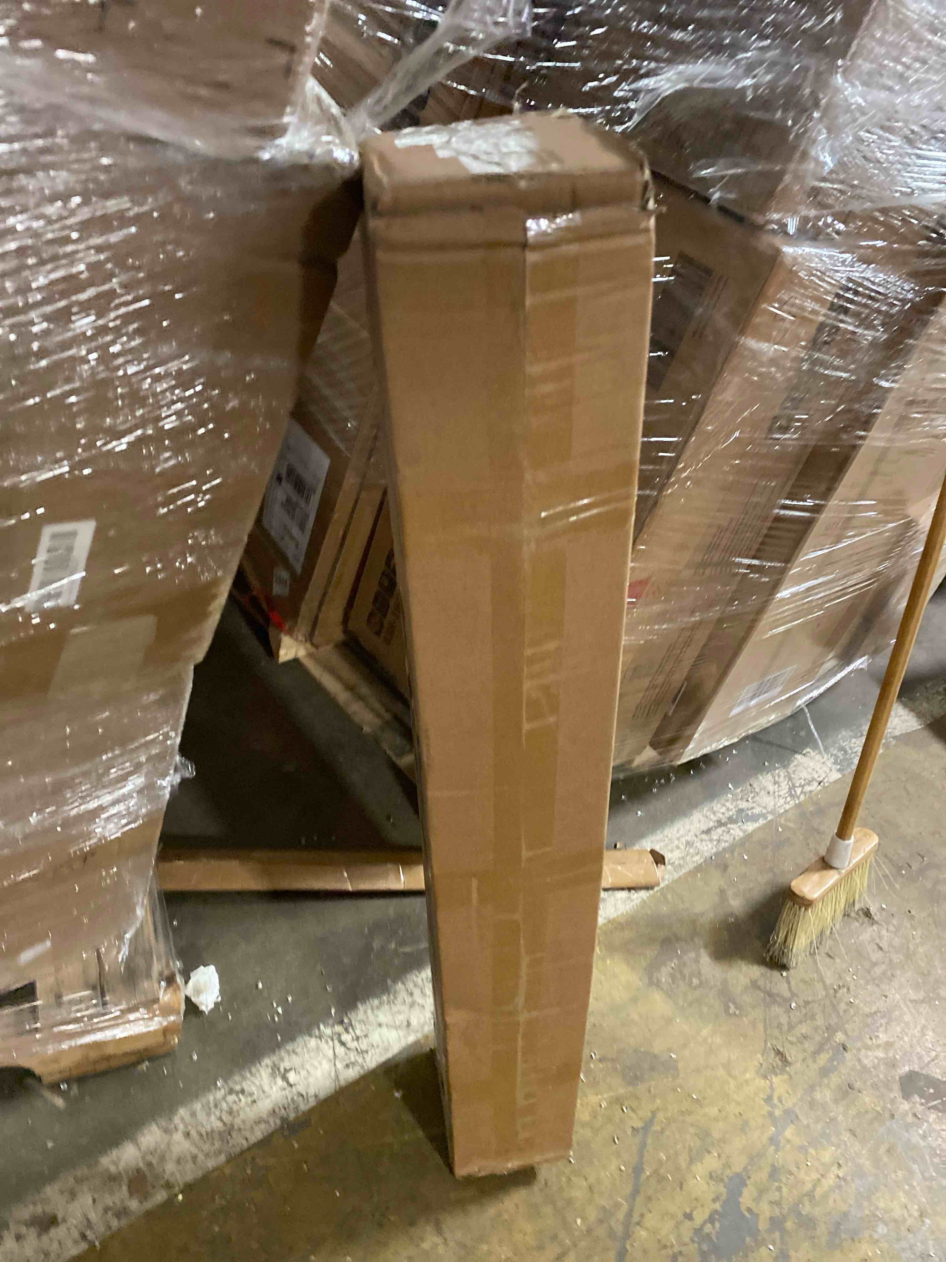 https://s3.amazonaws.com/lotting-images-prod/phillipi/PPE2332396_1746044800606.jpeg