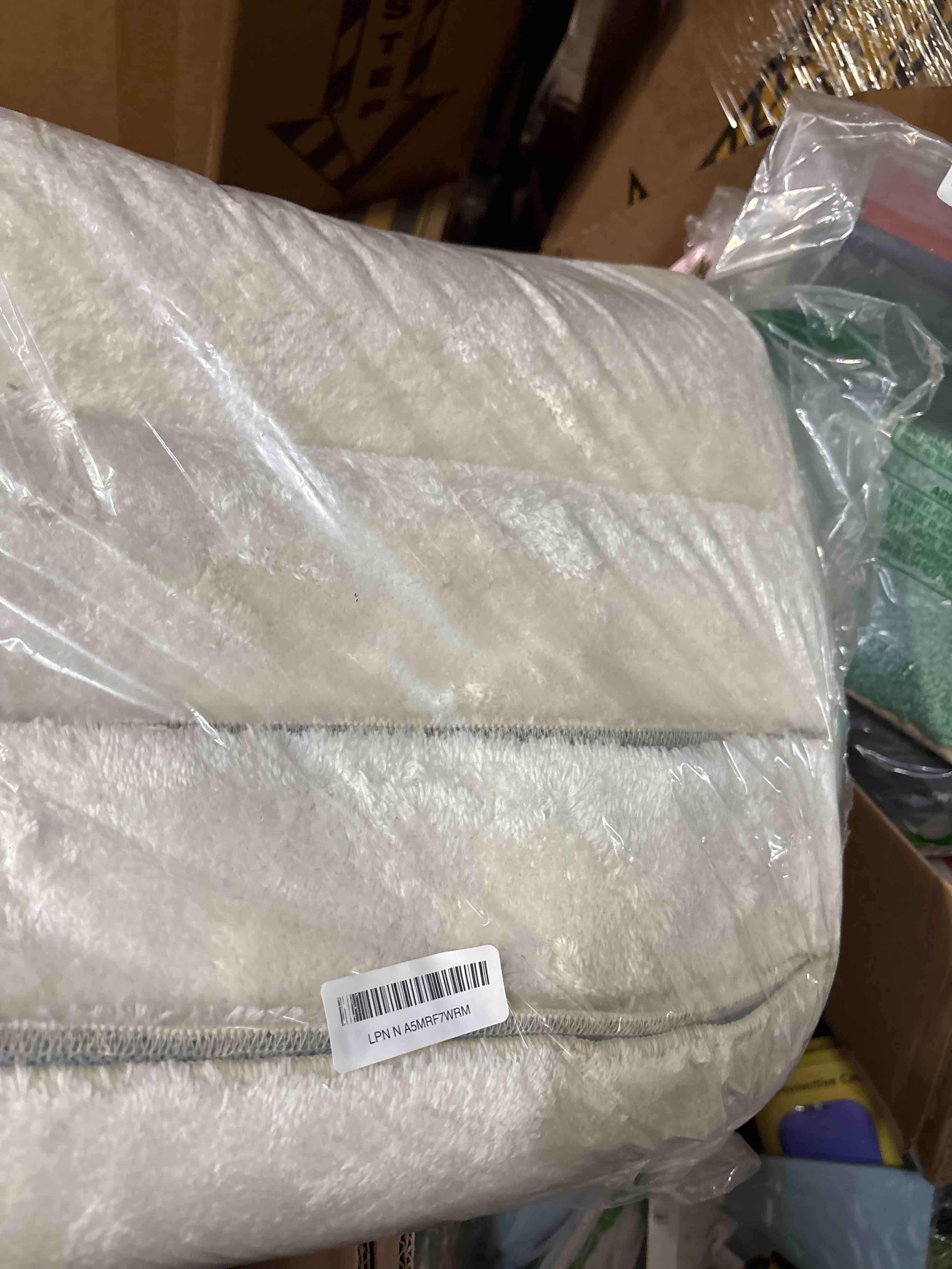 https://s3.amazonaws.com/lotting-images-prod/phillipi/PPE2332484_1746133020500.jpeg