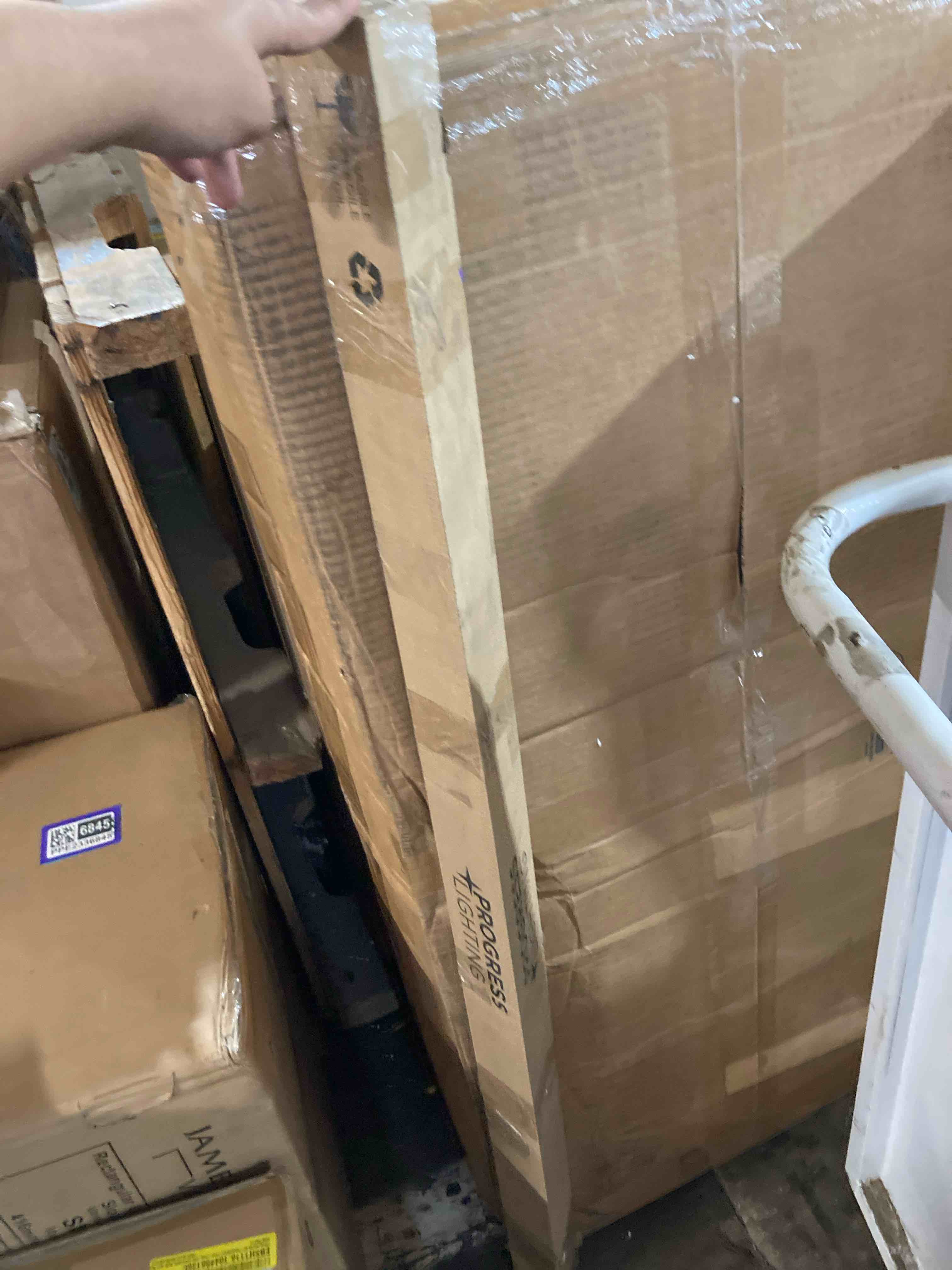 https://s3.amazonaws.com/lotting-images-prod/phillipi/PPE2336853_1750866944302.jpeg