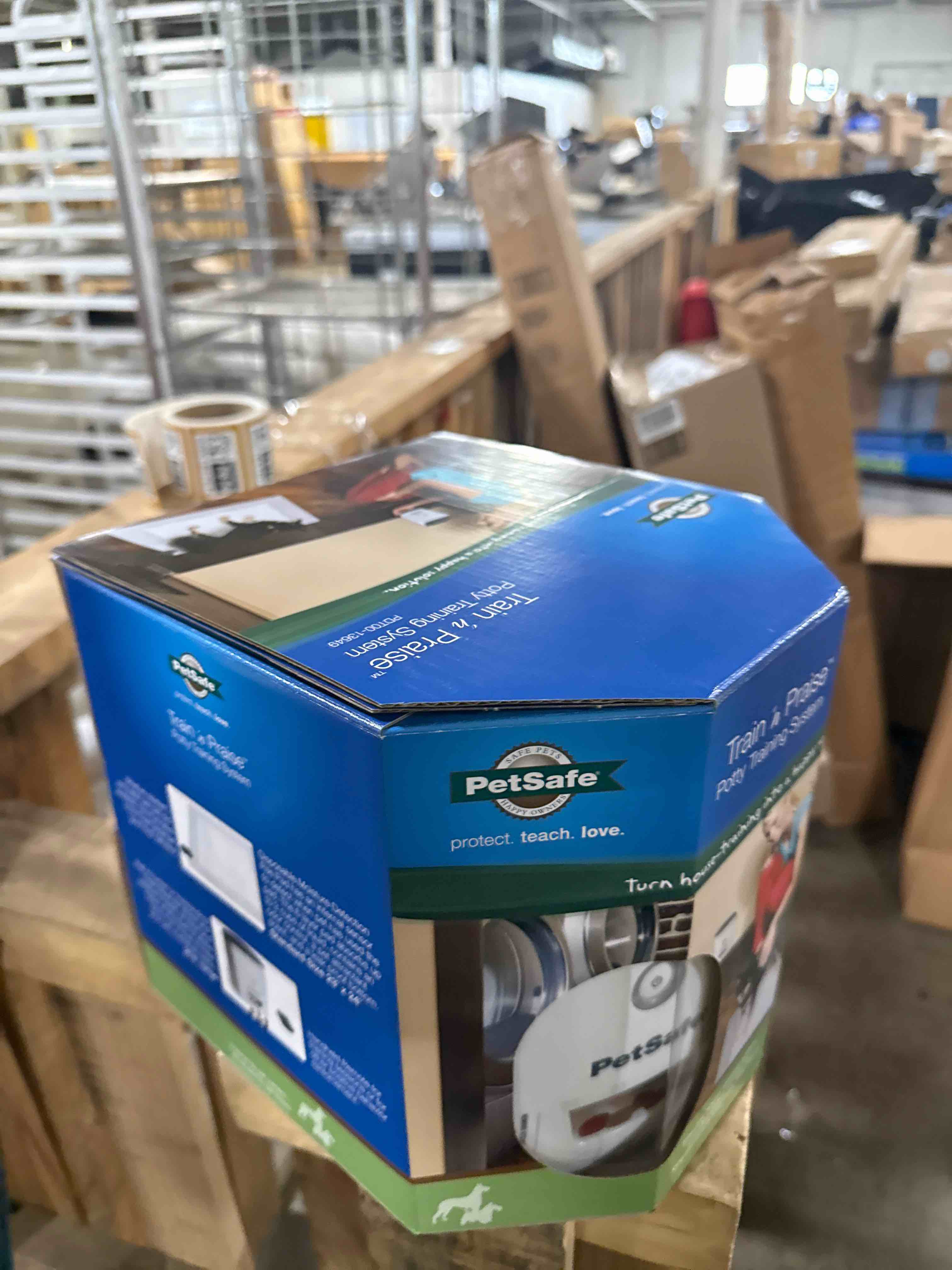 https://s3.amazonaws.com/lotting-images-prod/phillipi/PPE2336989_1752266375881.jpeg