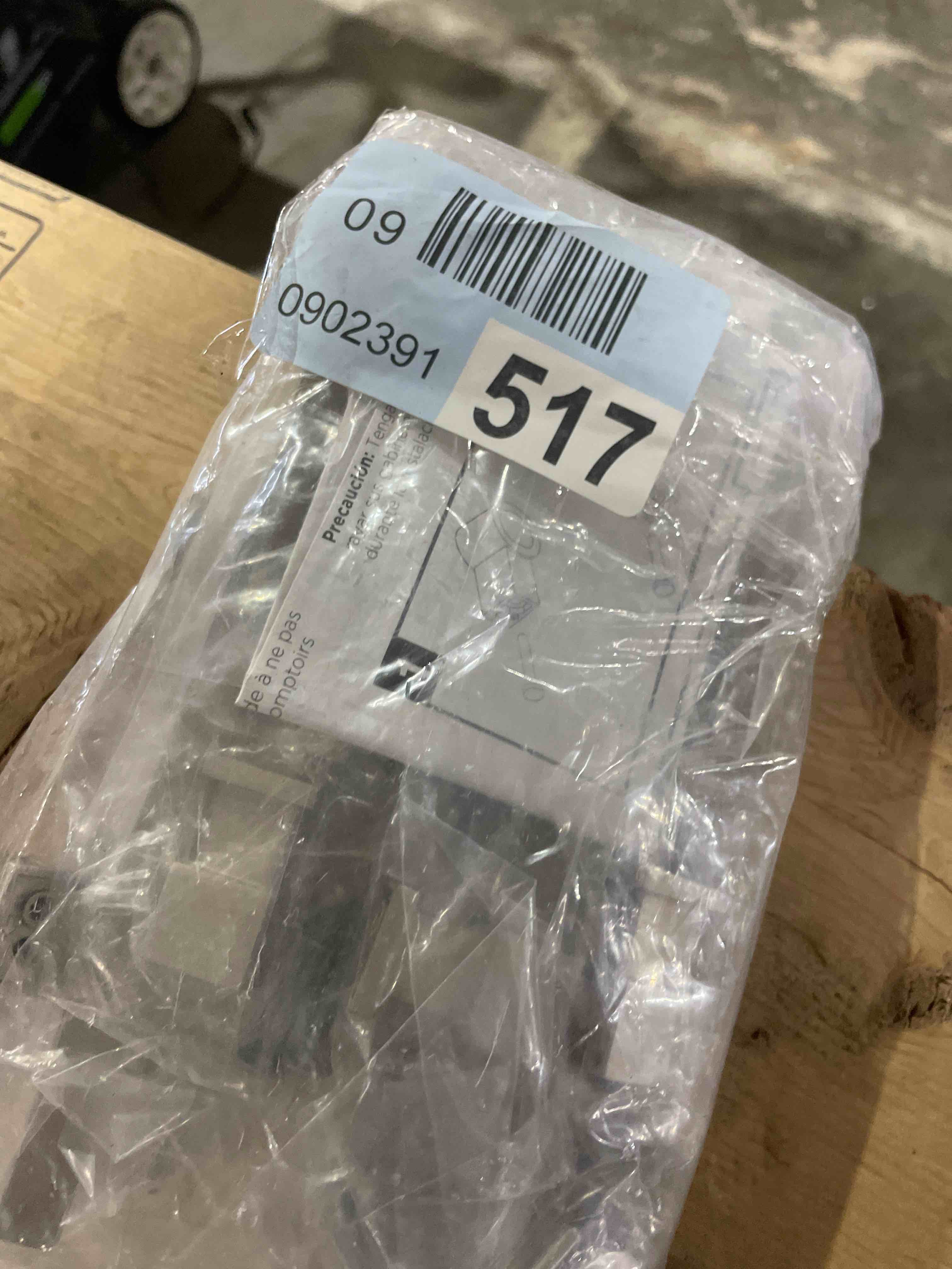 https://s3.amazonaws.com/lotting-images-prod/phillipi/PPE2339180_1744897035566.jpeg