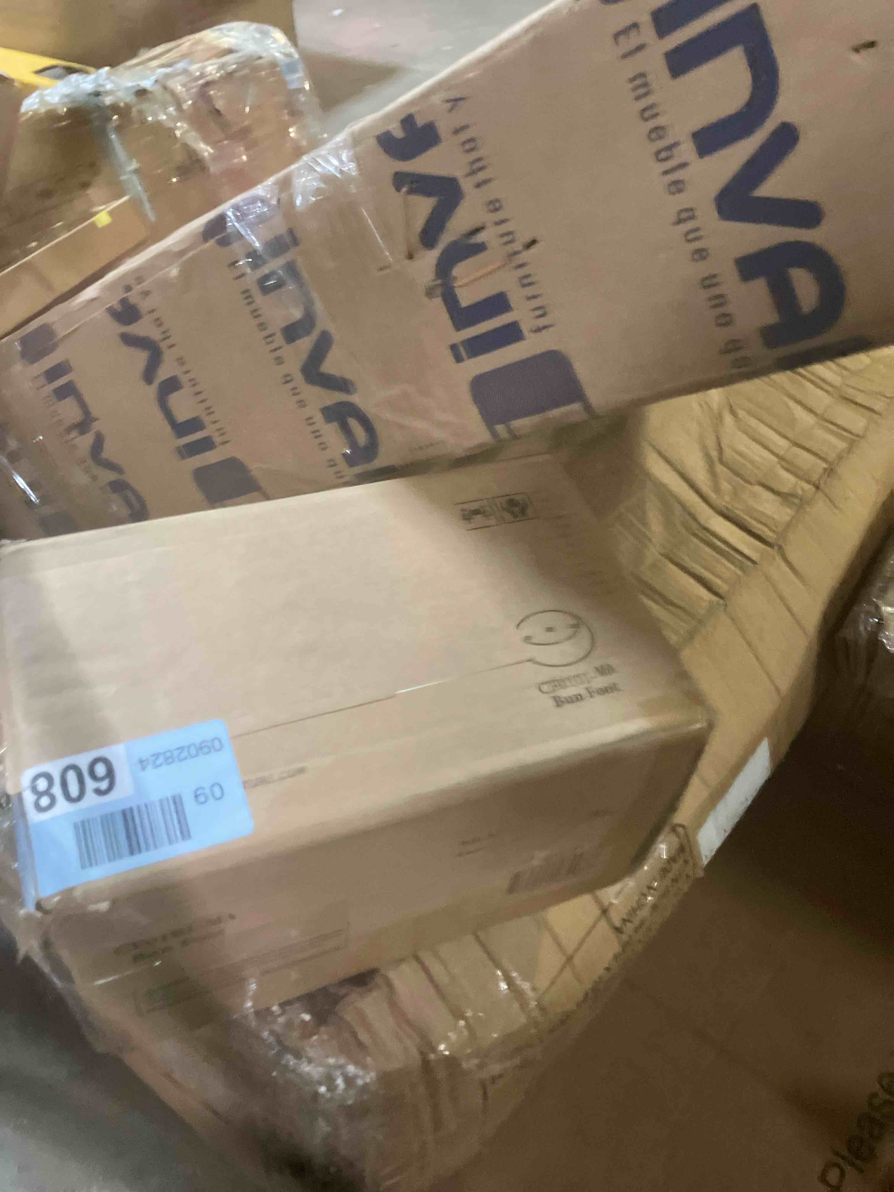 https://s3.amazonaws.com/lotting-images-prod/phillipi/PPE2341248_1752086650799.jpeg