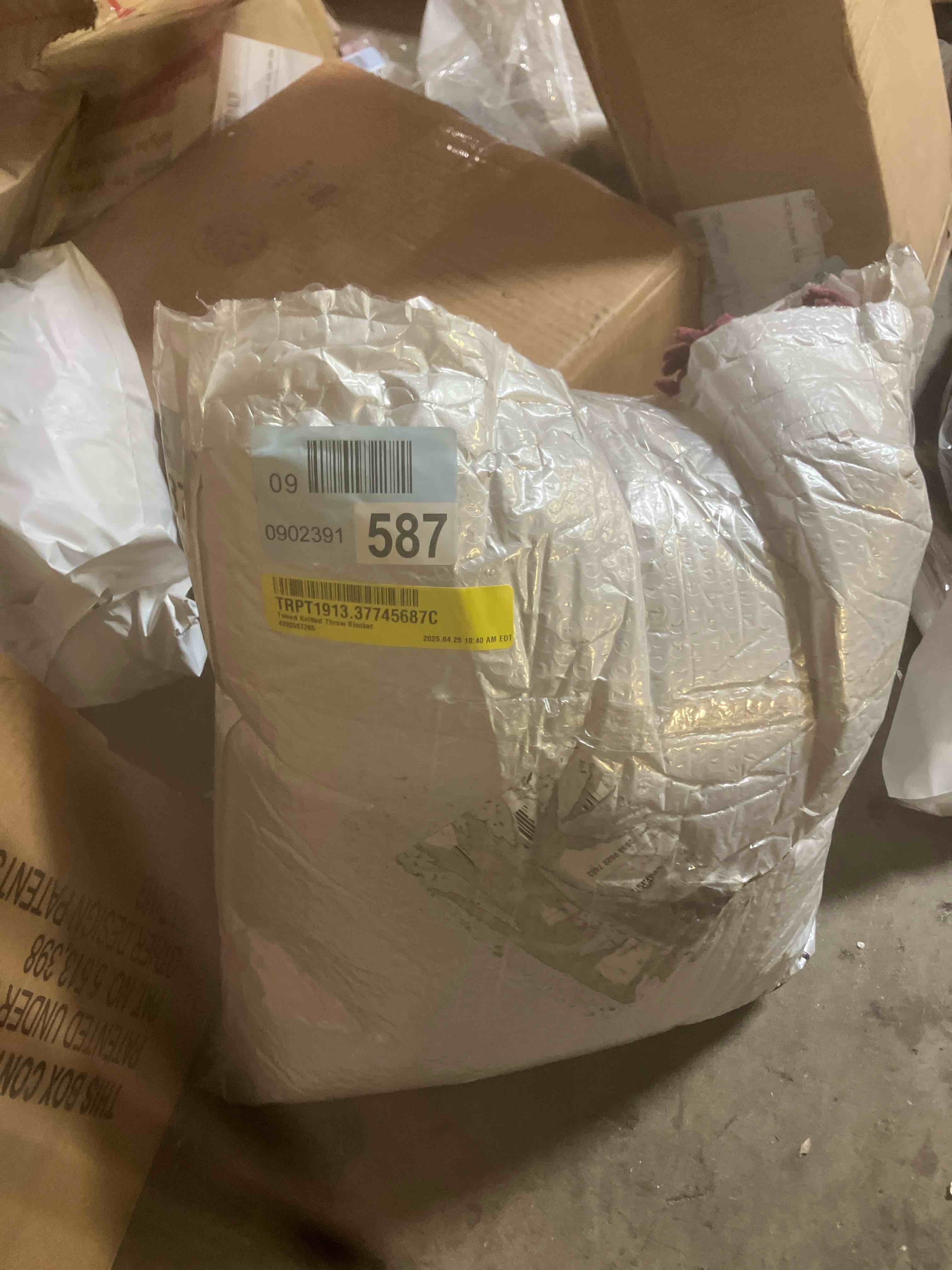 https://s3.amazonaws.com/lotting-images-prod/phillipi/PPE2341250_1752087079358.jpeg
