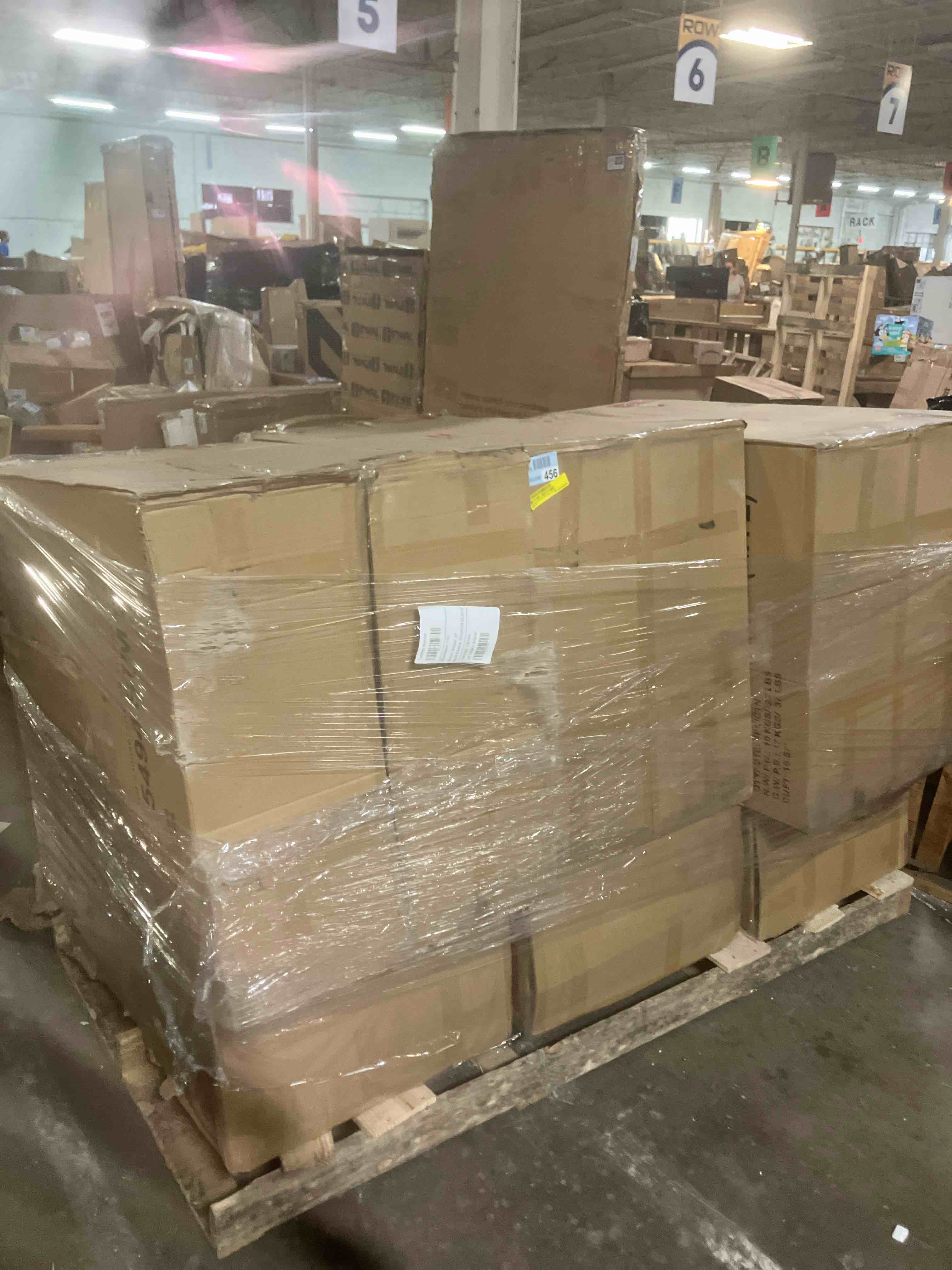 https://s3.amazonaws.com/lotting-images-prod/phillipi/PPE2341259_1752090989957.jpeg