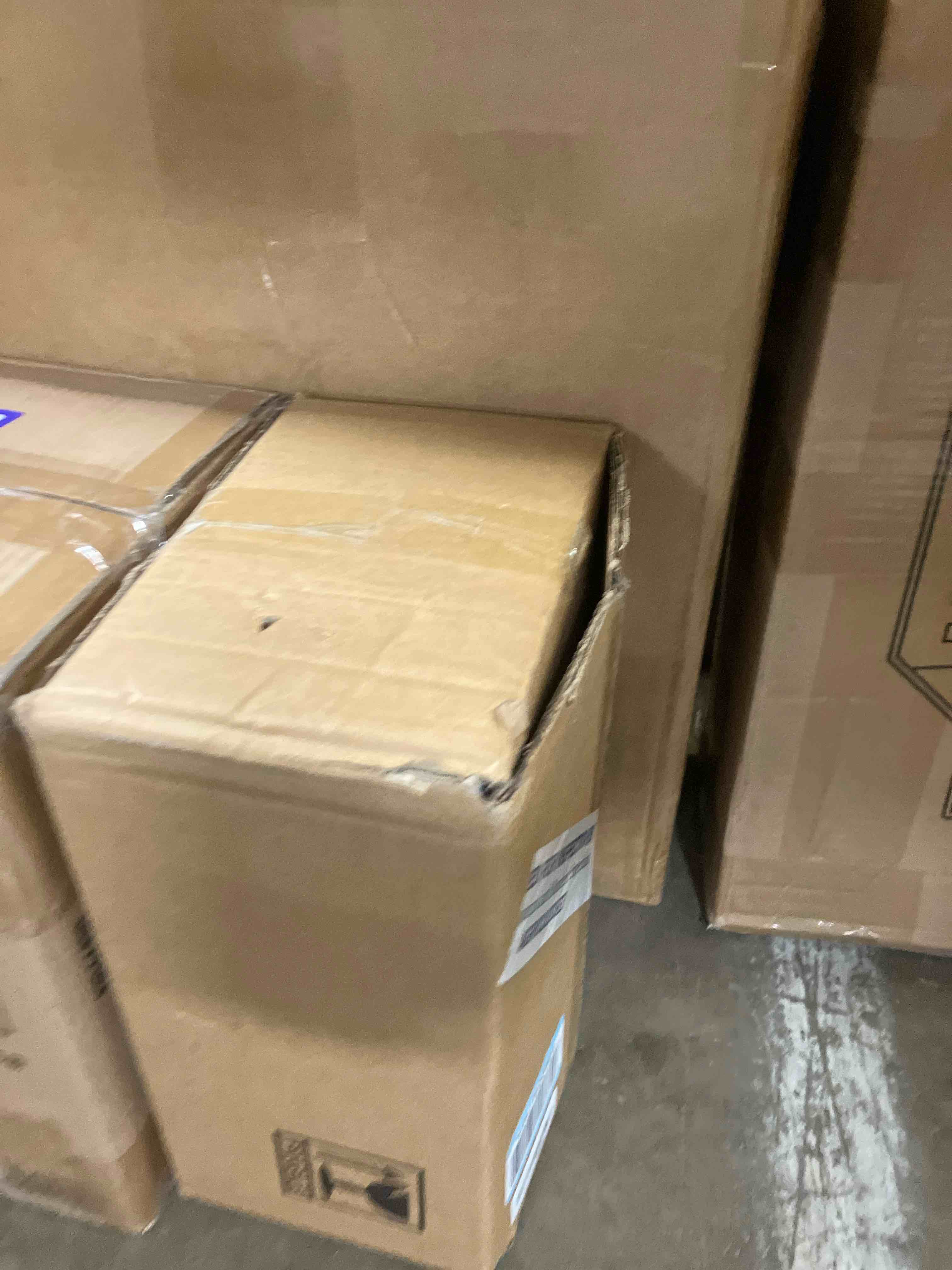 https://s3.amazonaws.com/lotting-images-prod/phillipi/PPE2341316_1752070120107.jpeg