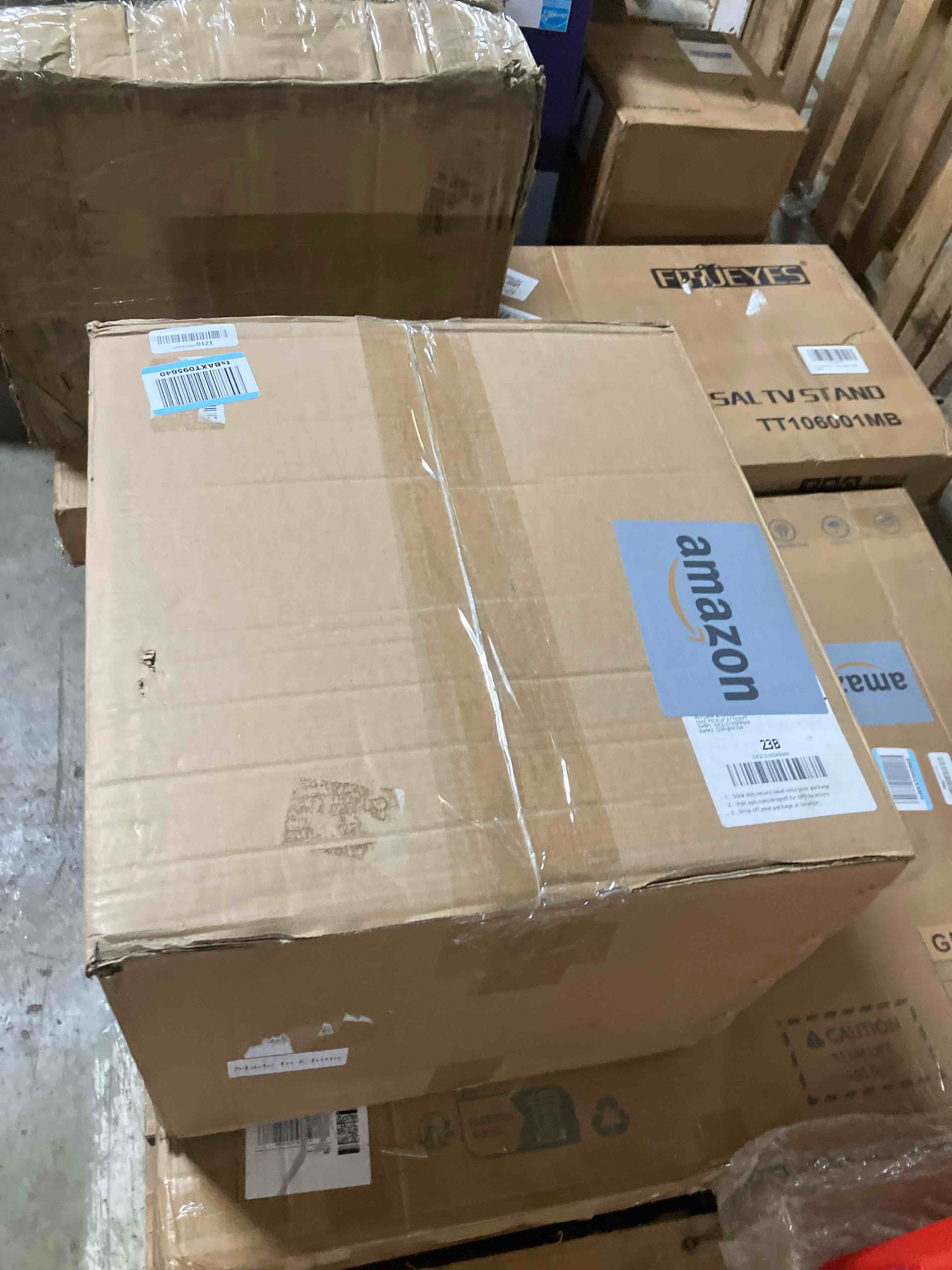 https://s3.amazonaws.com/lotting-images-prod/phillipi/PPE2341333_1752070828052.jpeg