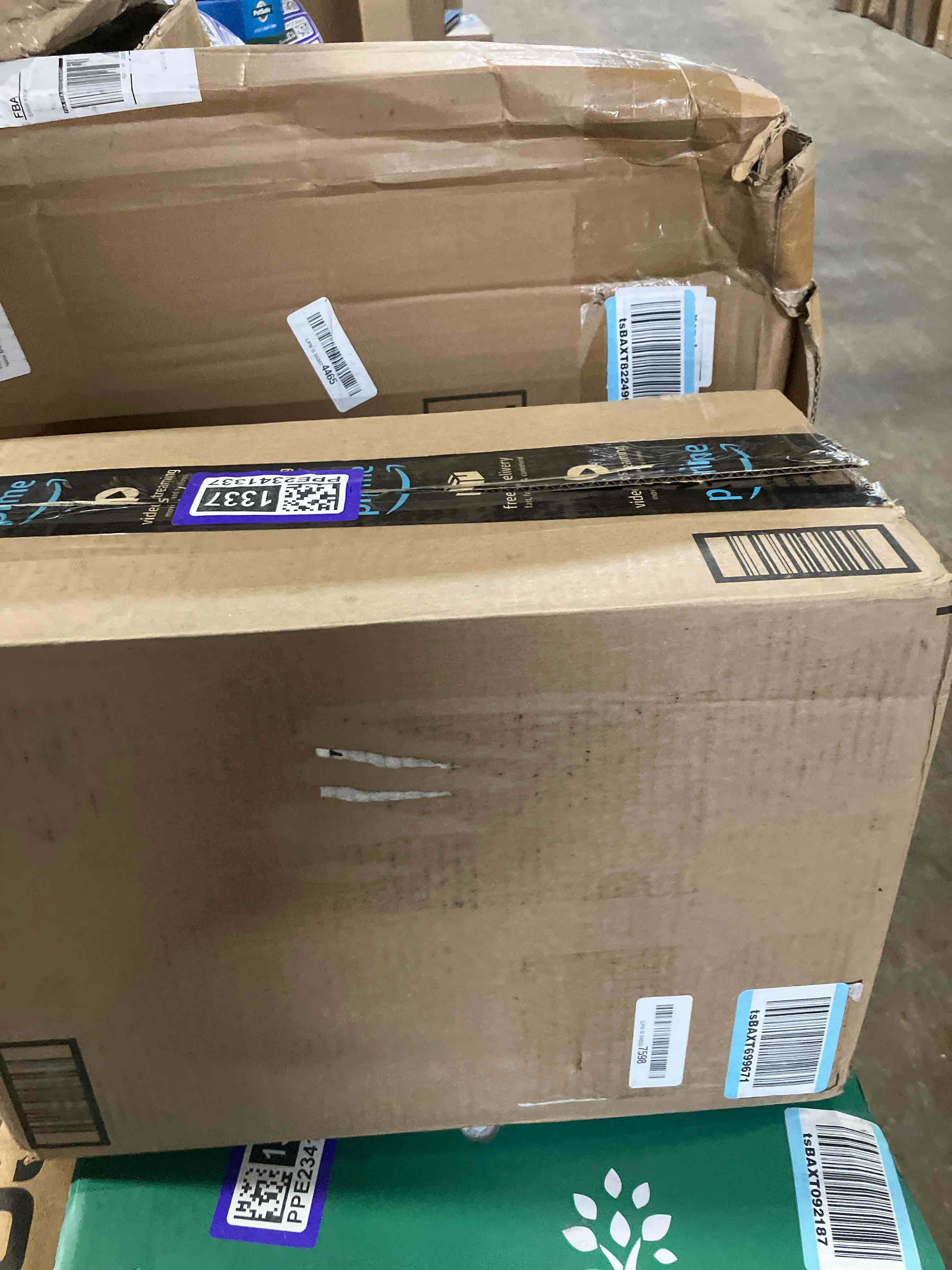 https://s3.amazonaws.com/lotting-images-prod/phillipi/PPE2341337_1752070607658.jpeg