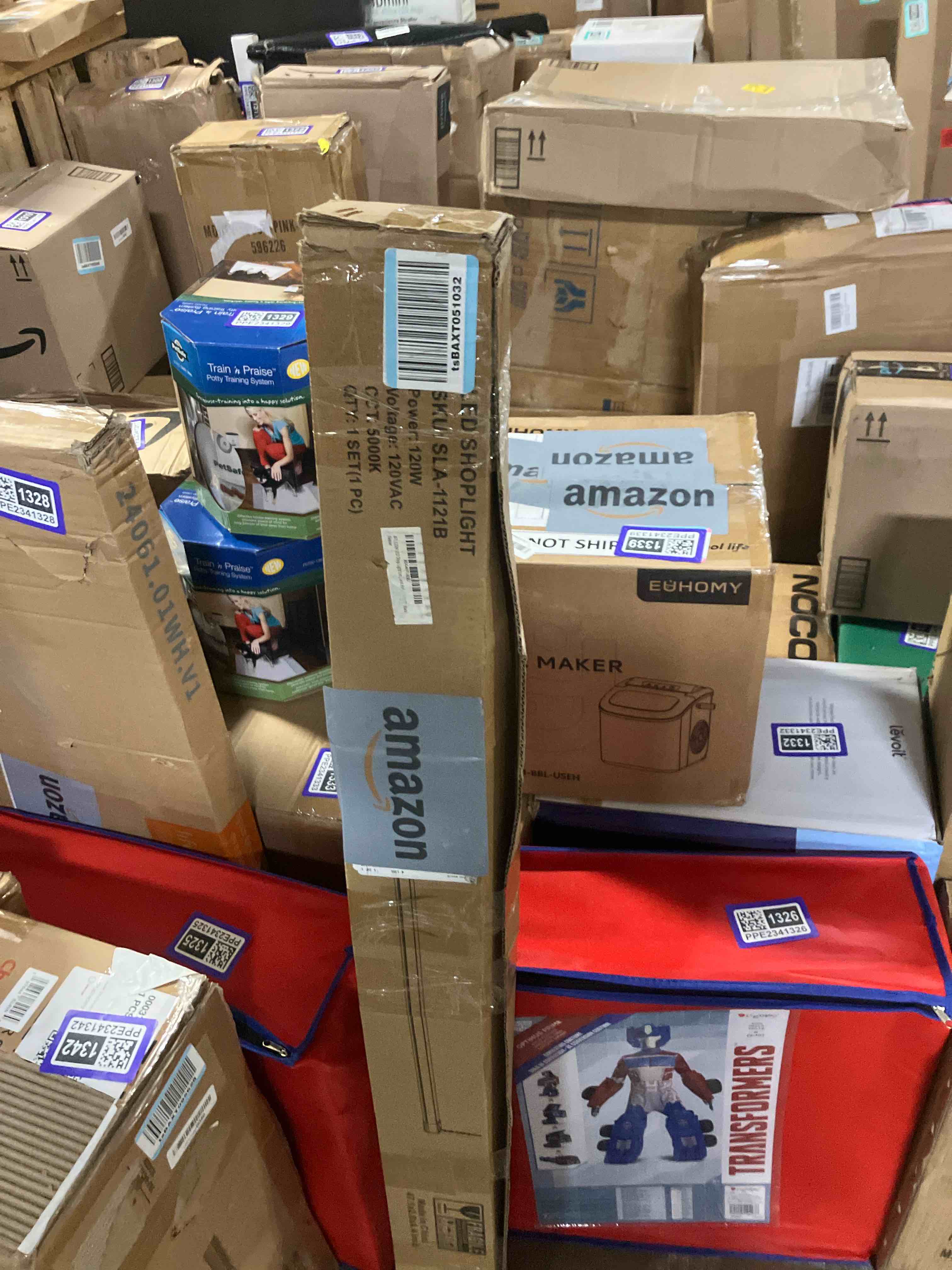 https://s3.amazonaws.com/lotting-images-prod/phillipi/PPE2341343_1752073003889.jpeg