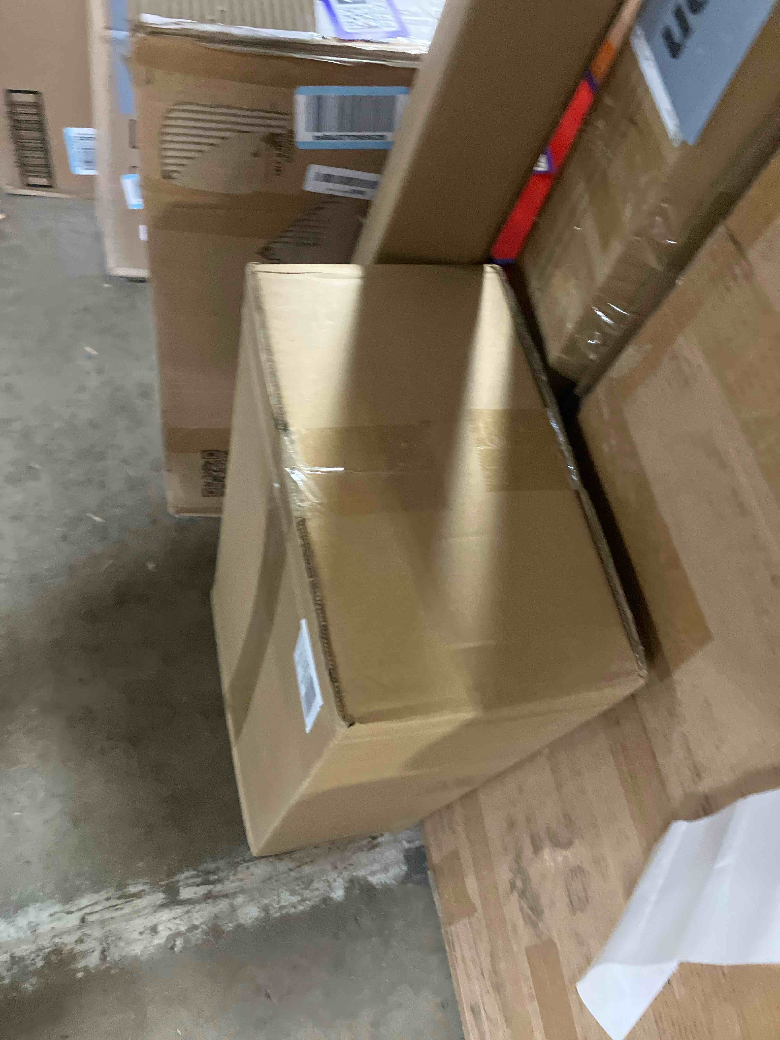 https://s3.amazonaws.com/lotting-images-prod/phillipi/PPE2341349_1752074742835.jpeg