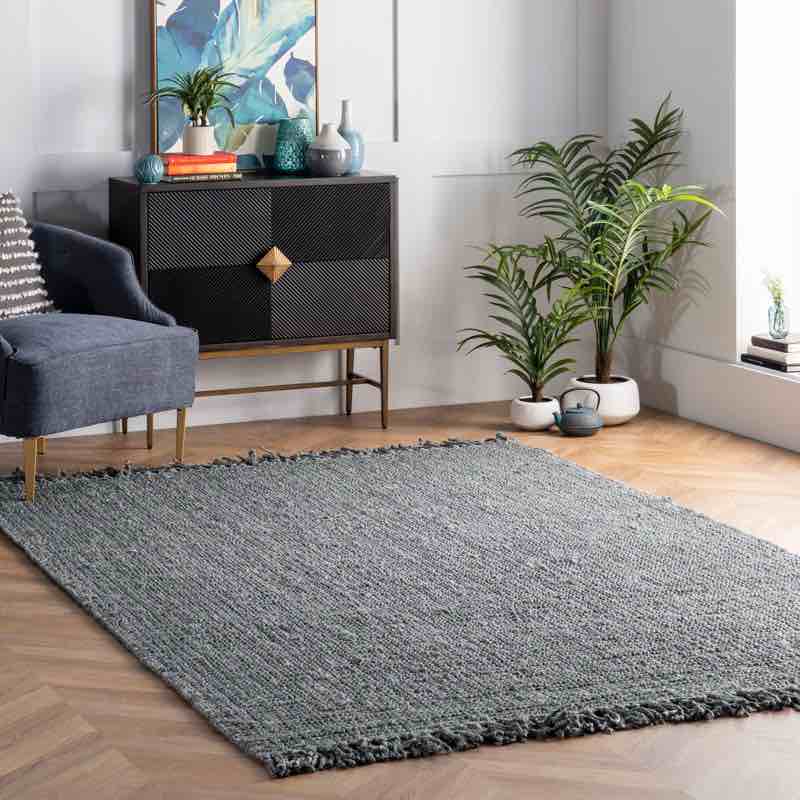 Comfy, Cozy and ready to go!!! (Rugs Rack 4)