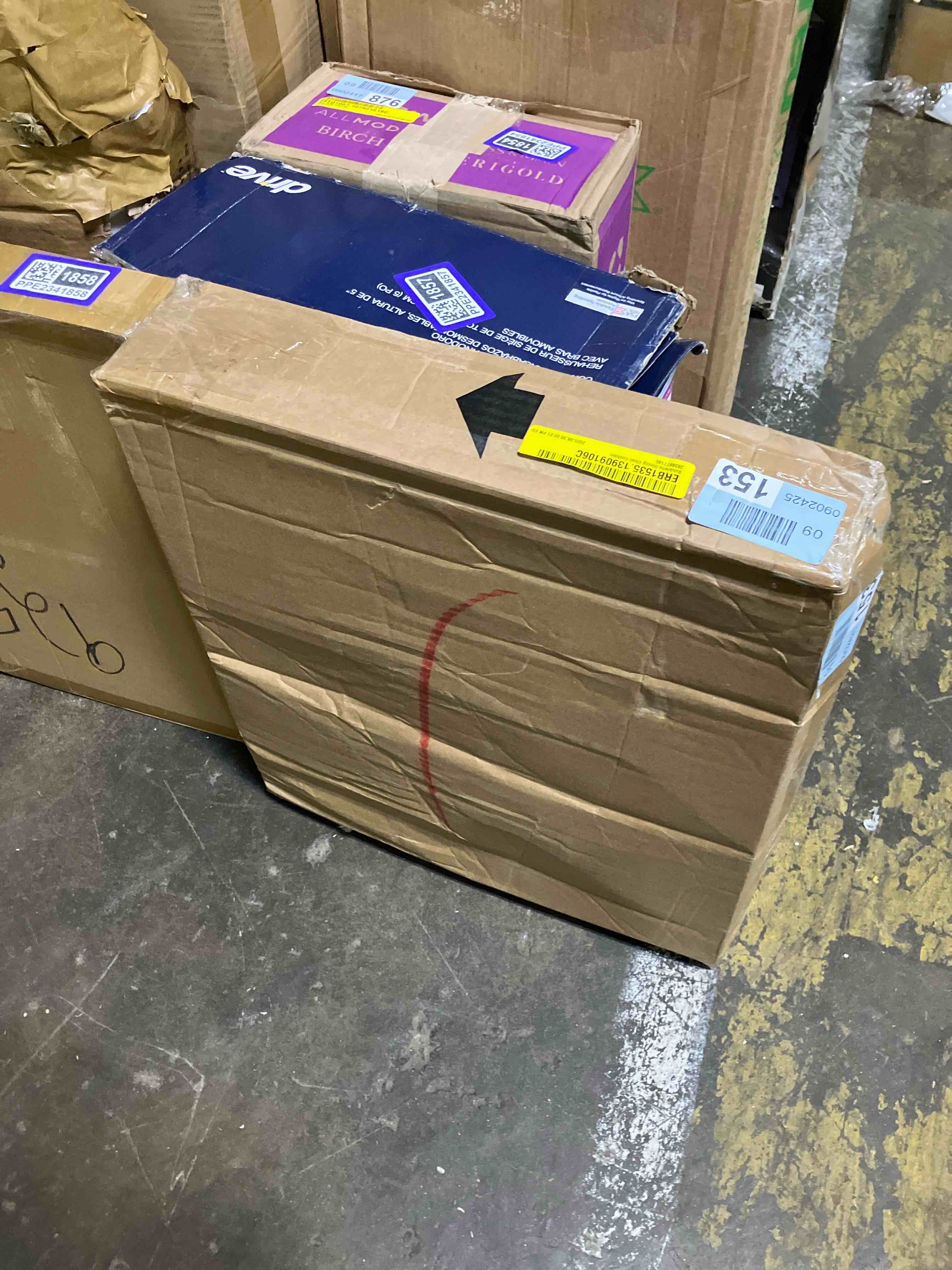 https://s3.amazonaws.com/lotting-images-prod/phillipi/PPE2341859_1752169599715.jpeg