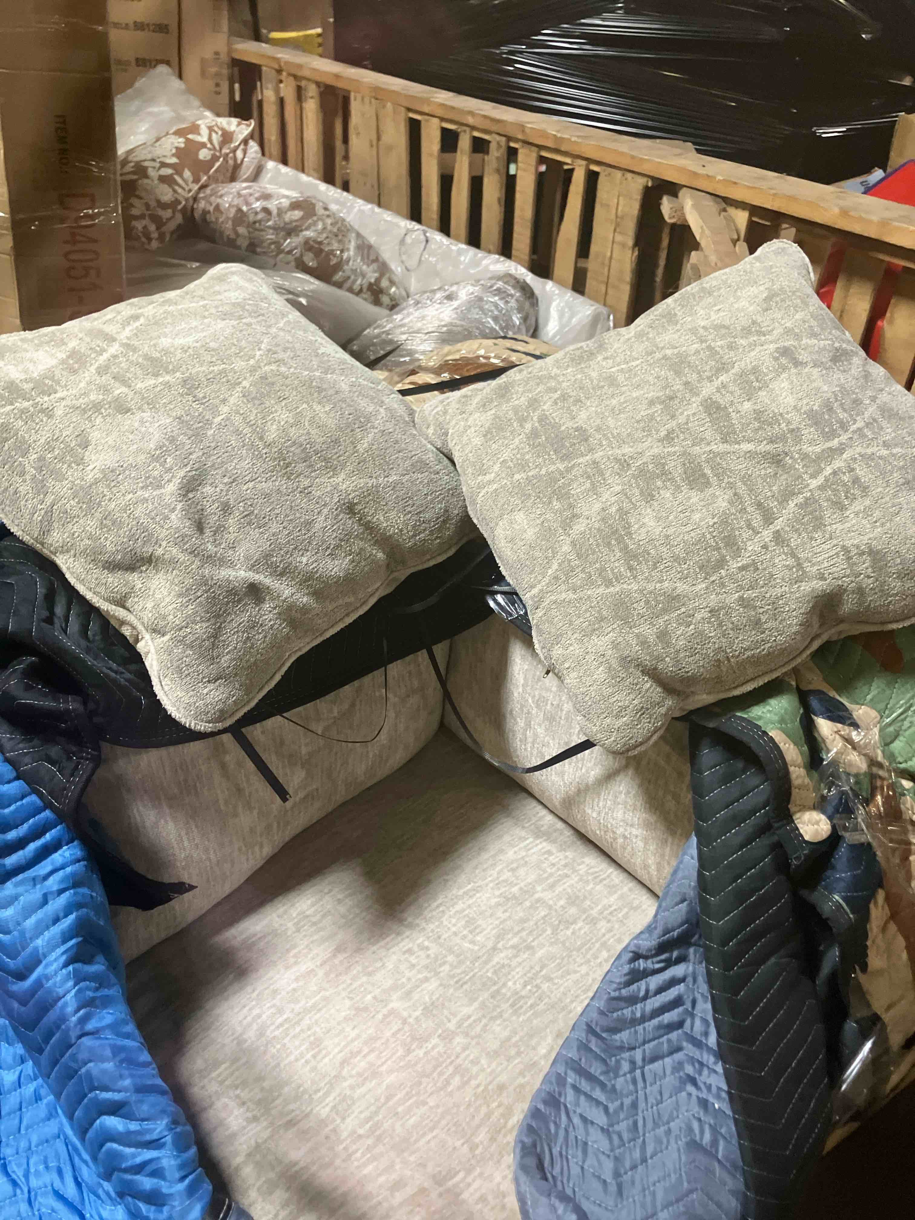 https://s3.amazonaws.com/lotting-images-prod/phillipi/PPE2342100_1752168928491.jpeg
