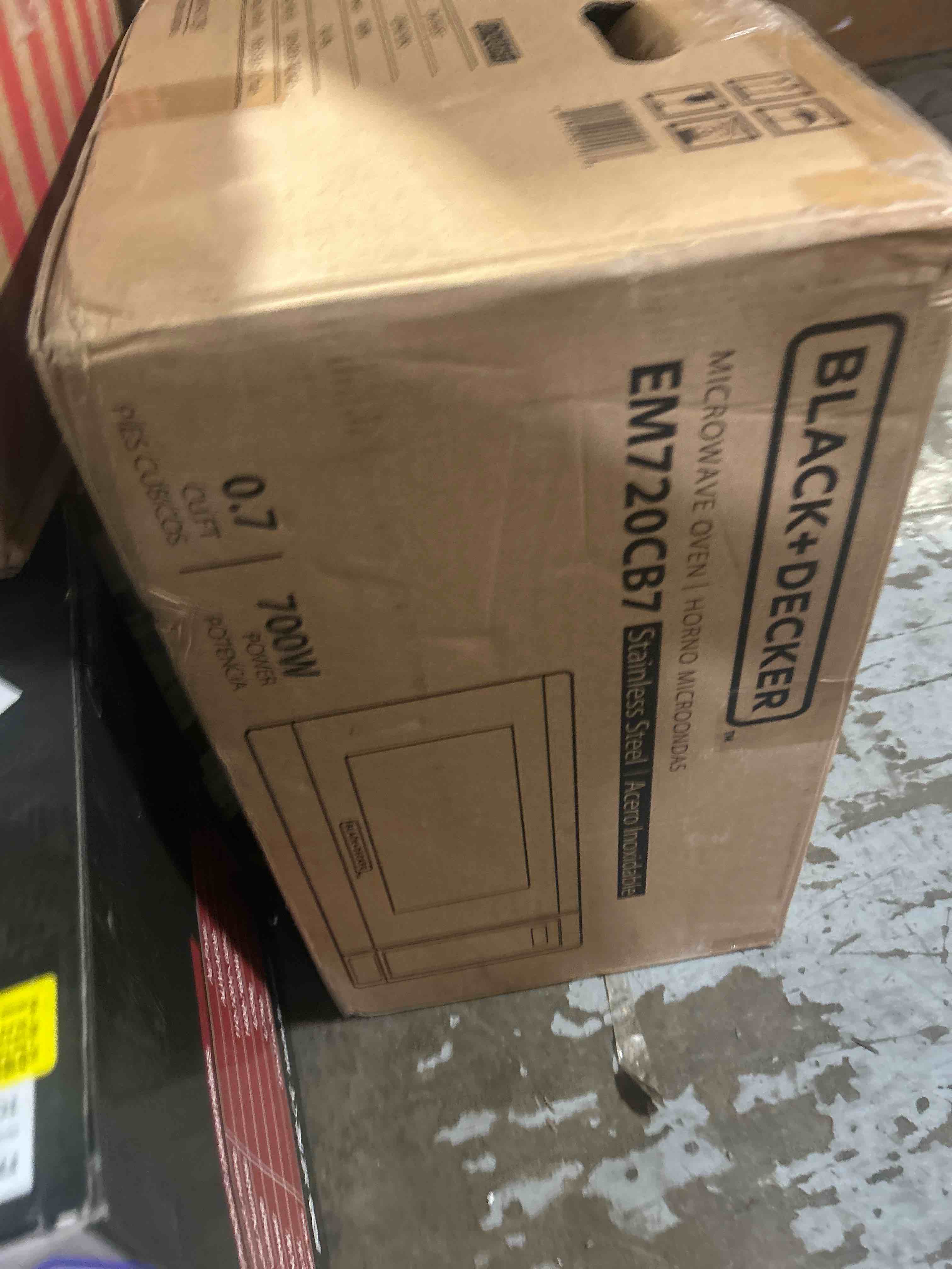 https://s3.amazonaws.com/lotting-images-prod/phillipi/PPE2342213_1752267463376.jpeg
