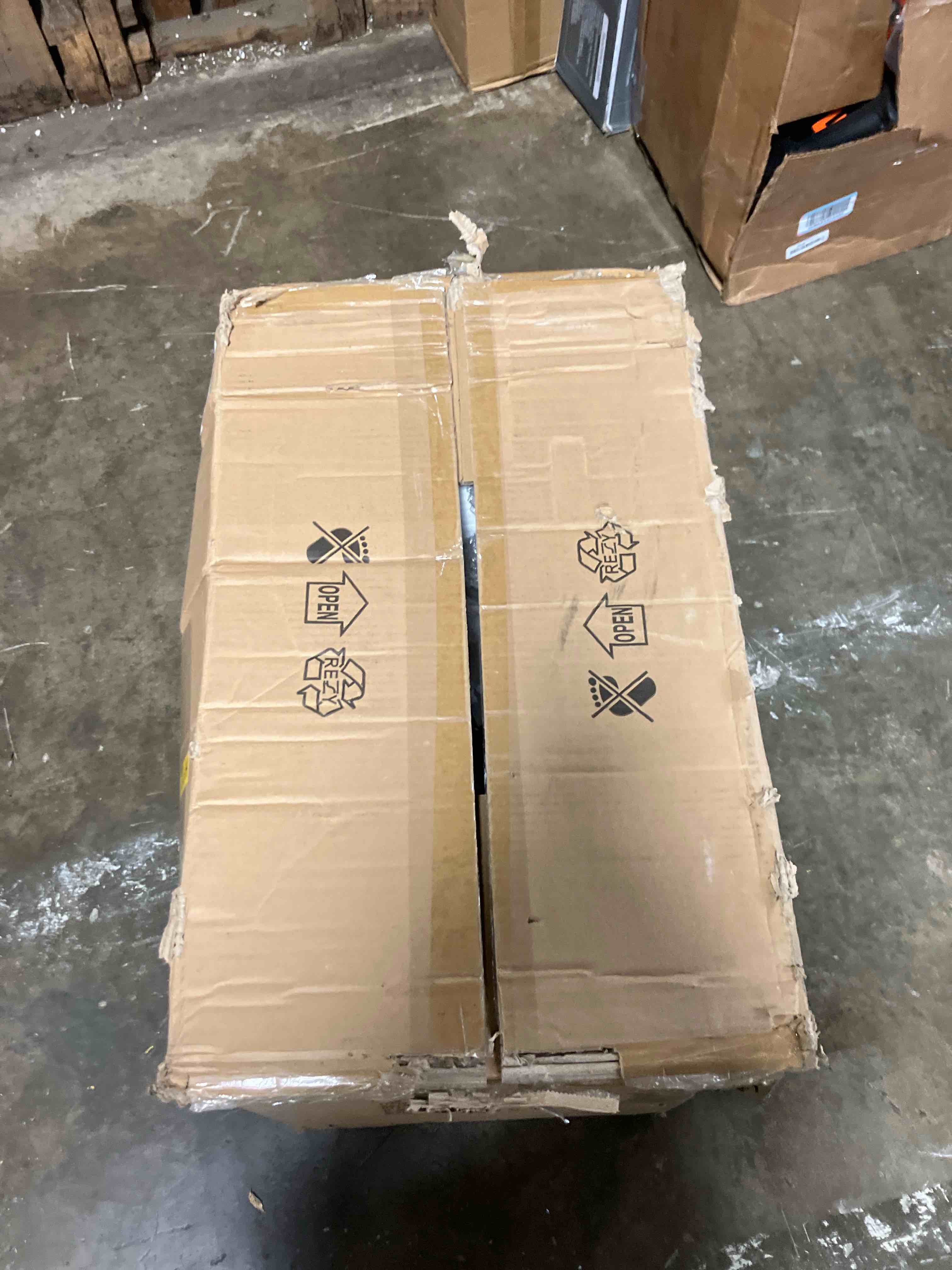 https://s3.amazonaws.com/lotting-images-prod/phillipi/PPE2342259_1752670563749.jpeg