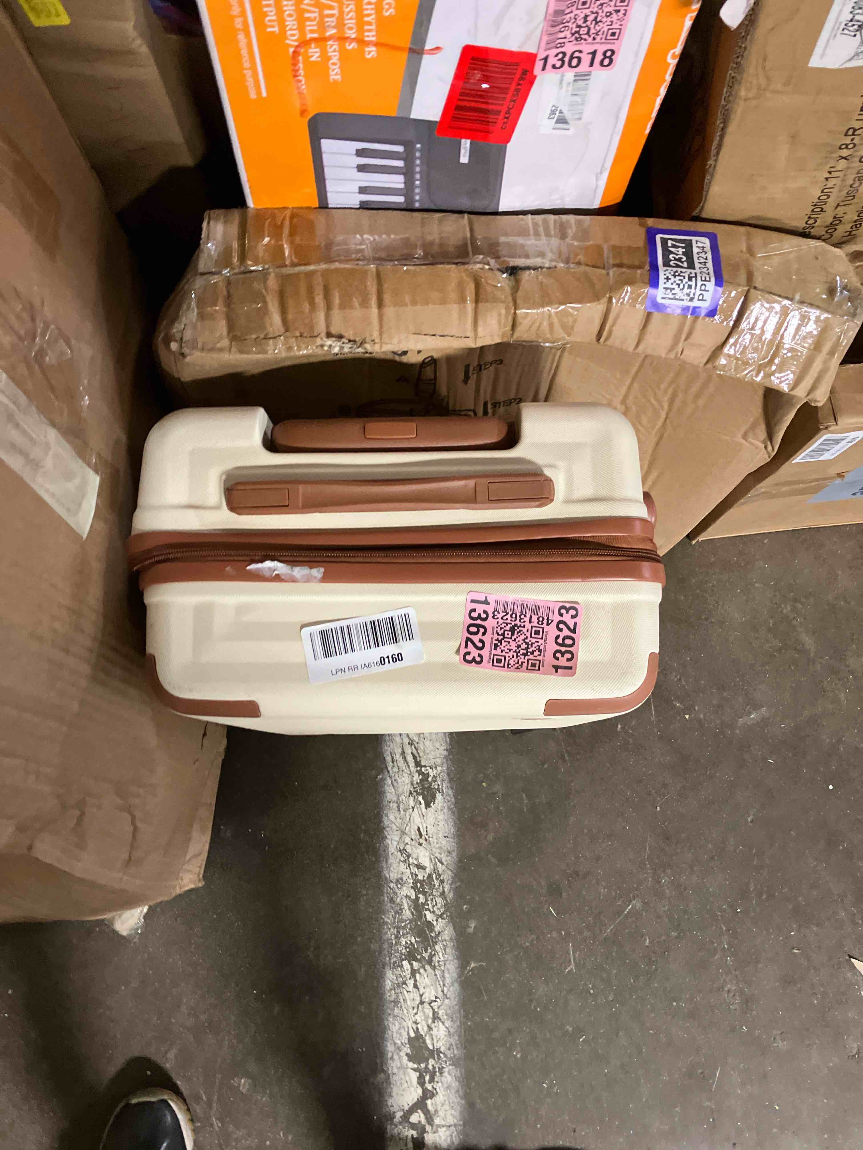 https://s3.amazonaws.com/lotting-images-prod/phillipi/PPE2342343_1752245349124.jpeg