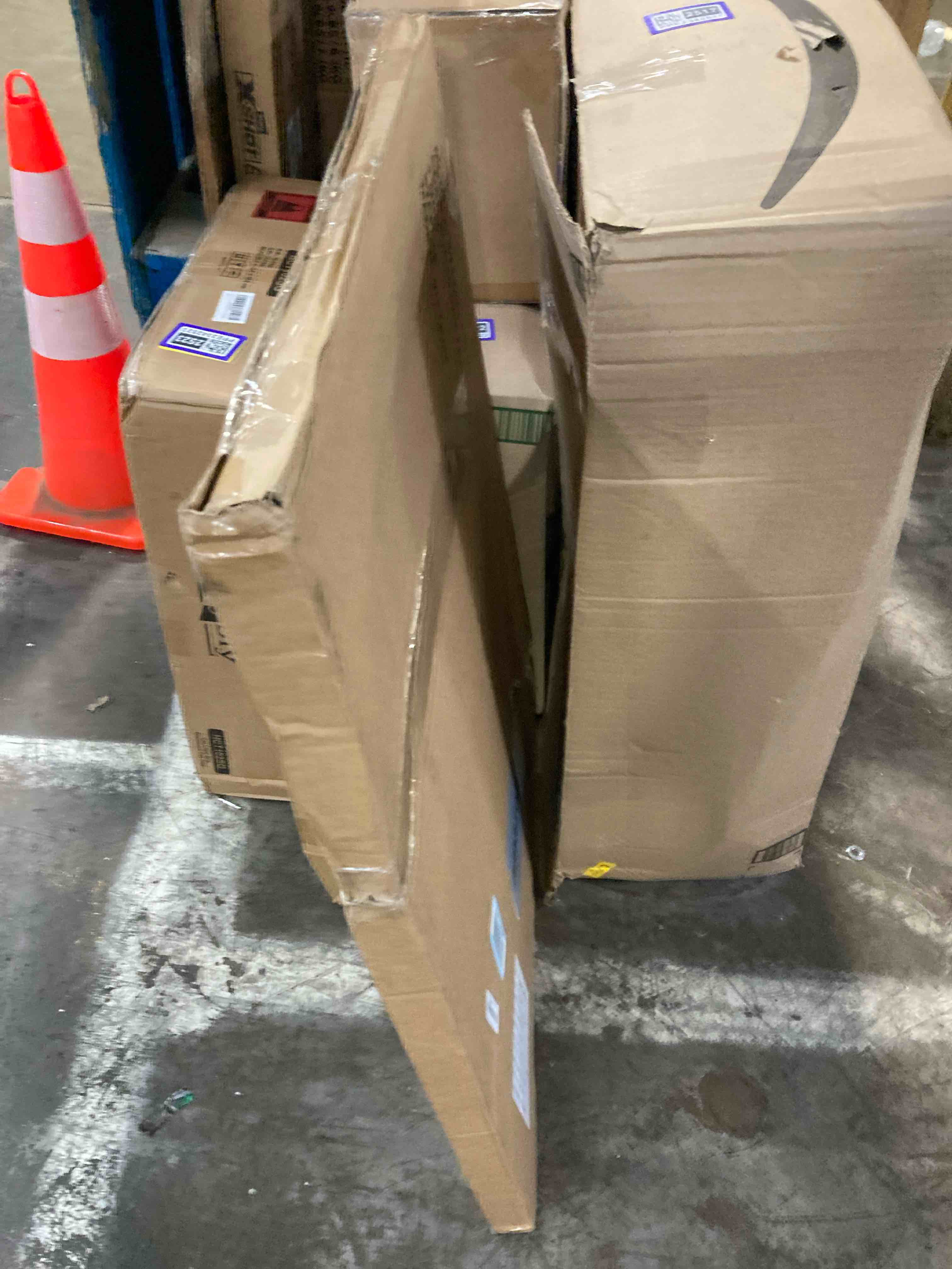 https://s3.amazonaws.com/lotting-images-prod/phillipi/PPE2342516_1752242692212.jpeg