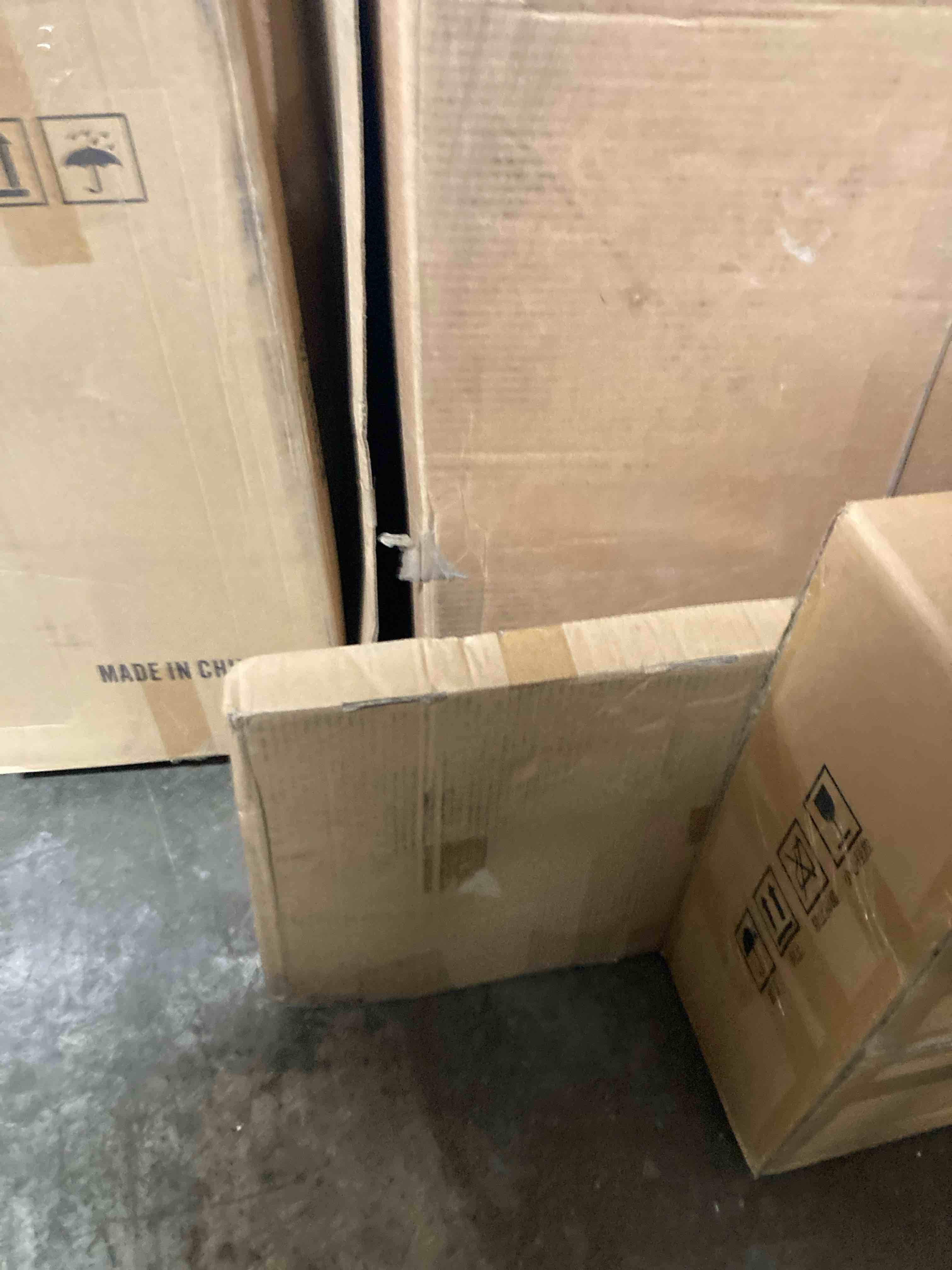 https://s3.amazonaws.com/lotting-images-prod/phillipi/PPE2342655_1752264003574.jpeg