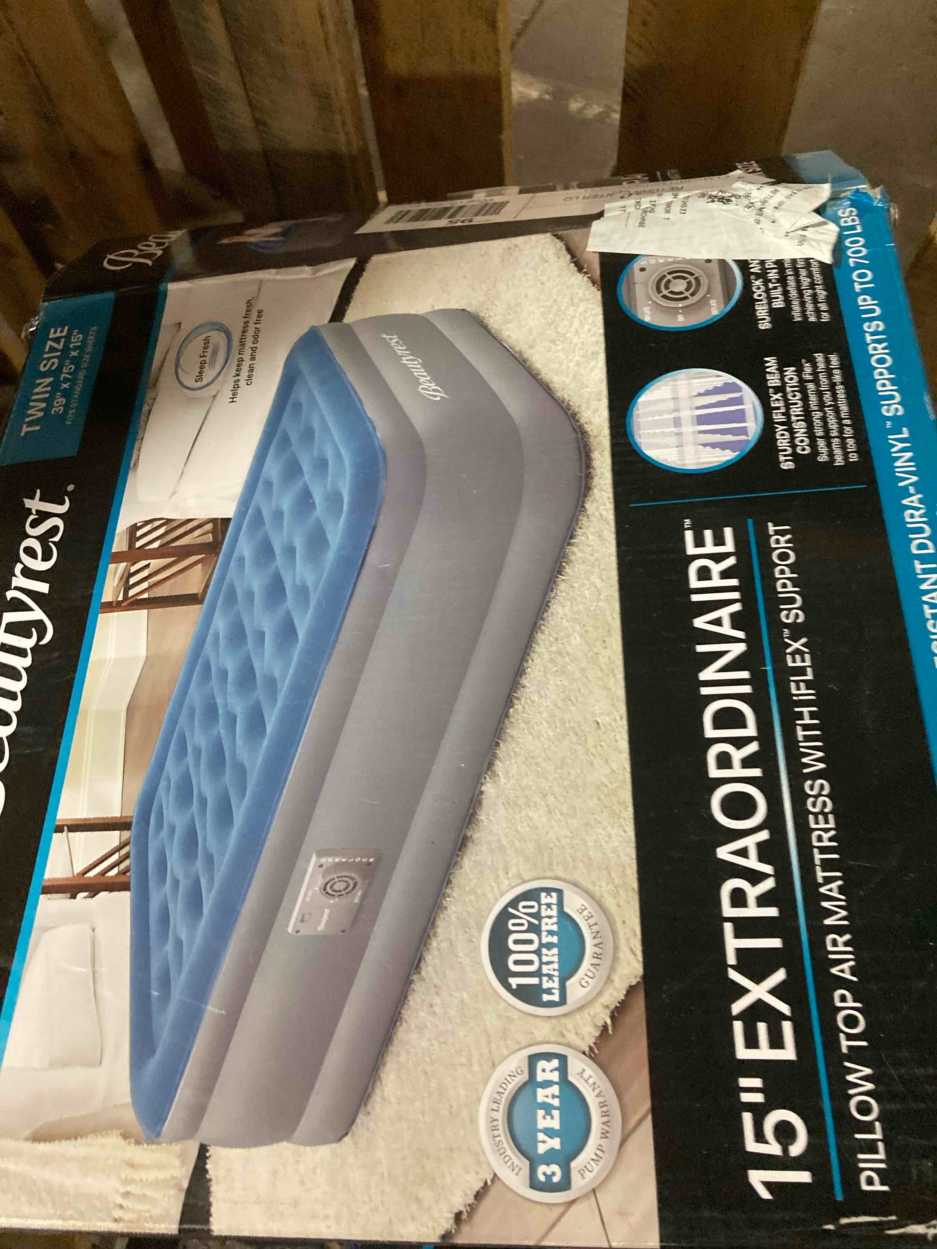 https://s3.amazonaws.com/lotting-images-prod/phillipi/PPE2343254_1752763160345.jpeg