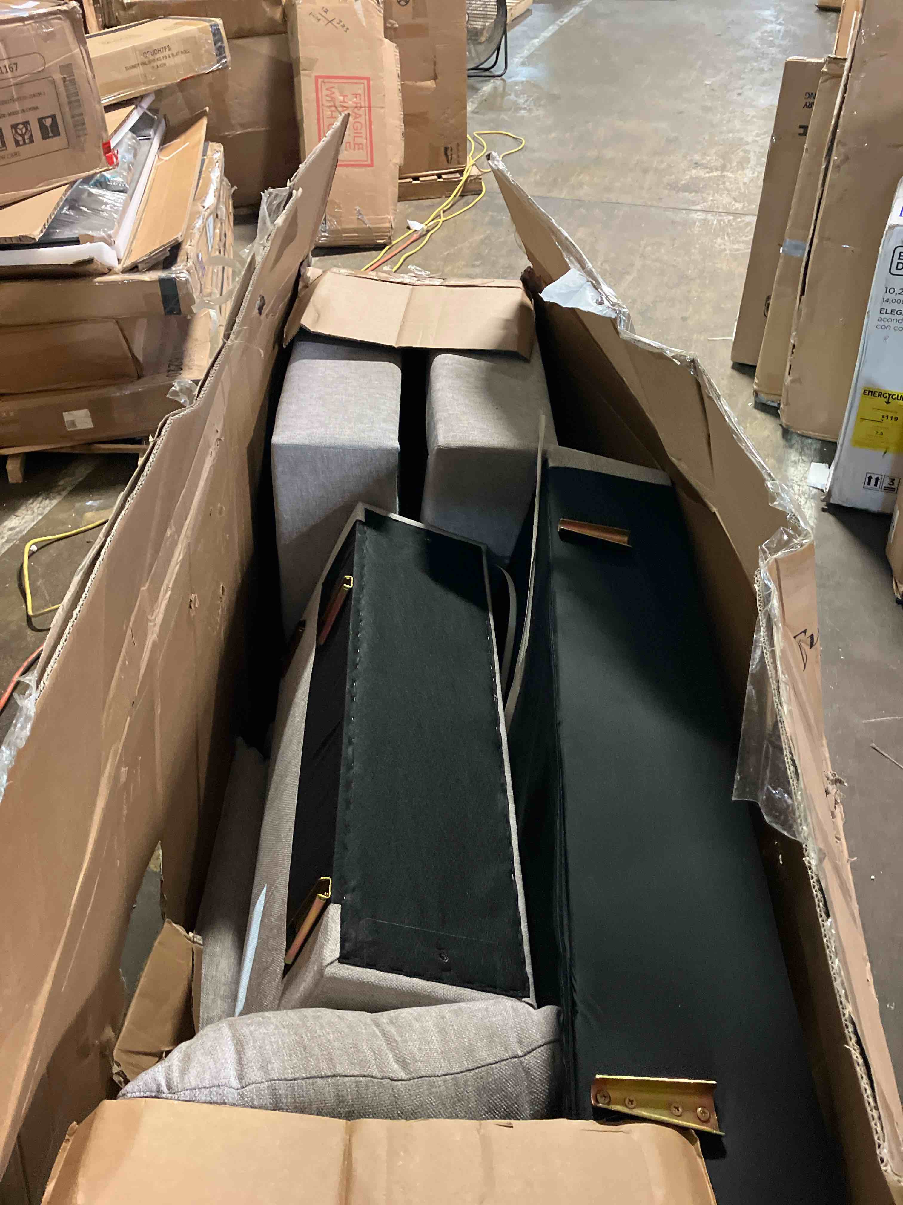 https://s3.amazonaws.com/lotting-images-prod/phillipi/PPE2343644_1752865739992.jpeg