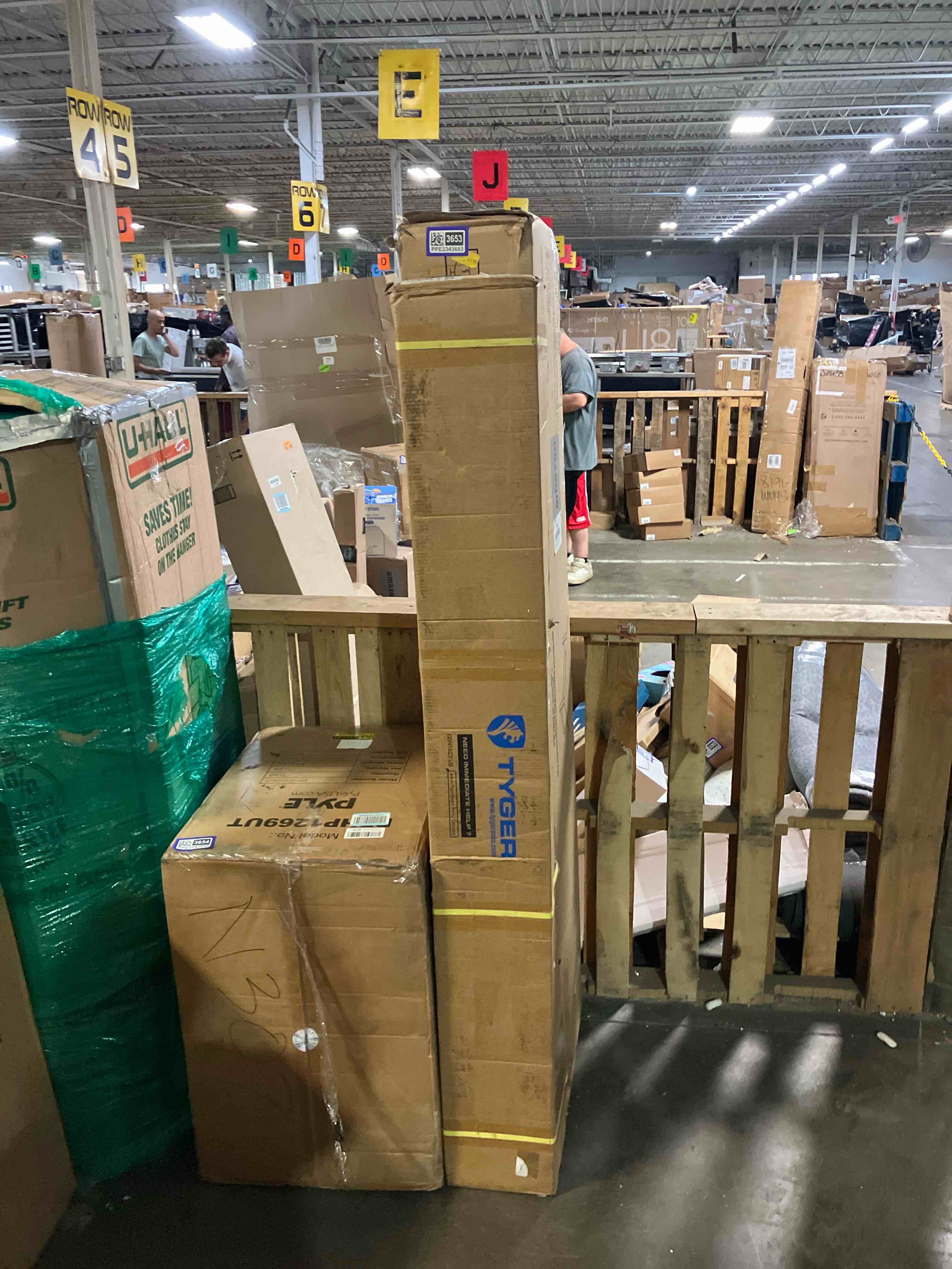 https://s3.amazonaws.com/lotting-images-prod/phillipi/PPE2343652_1752863116743.jpeg