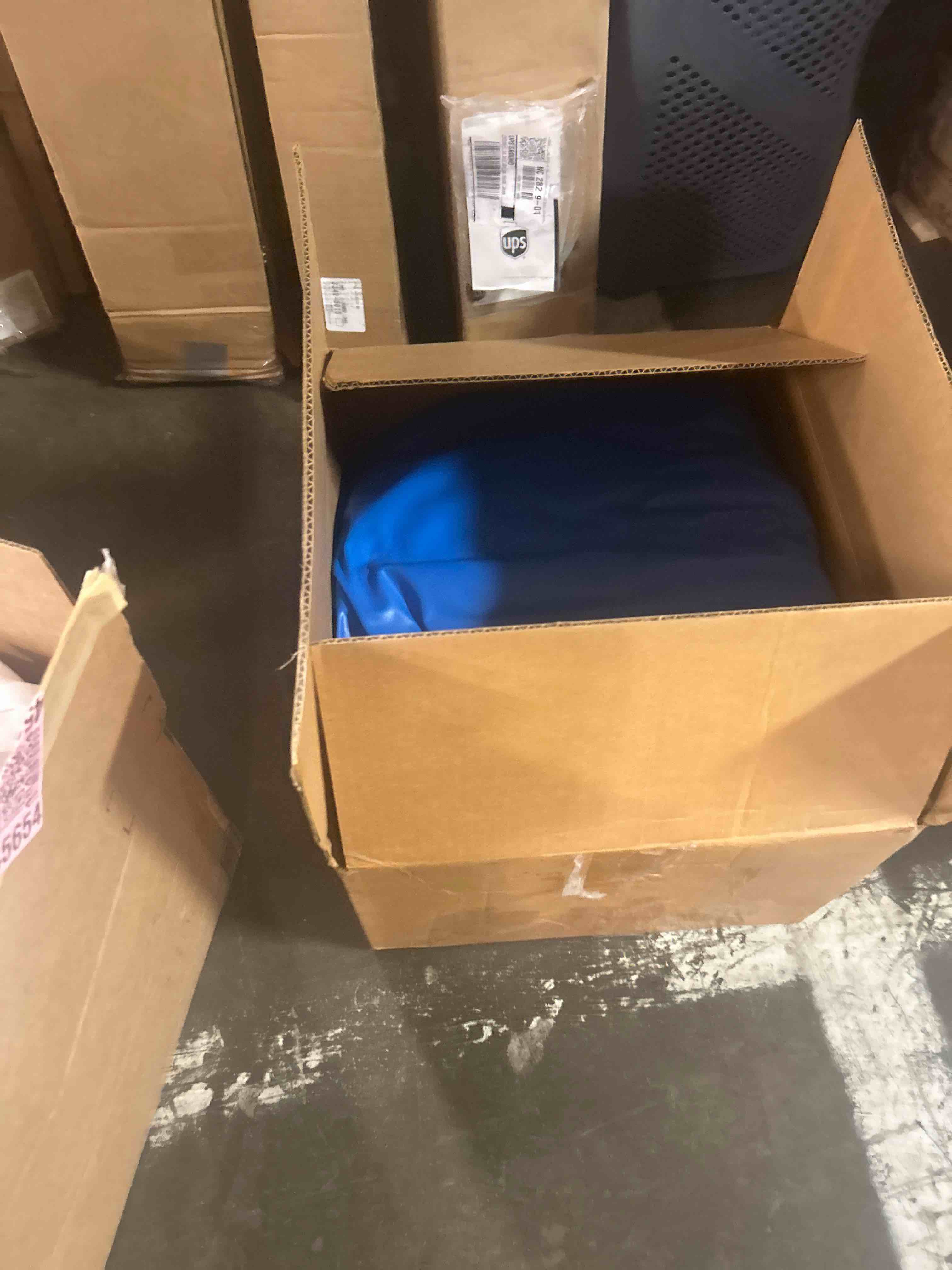 https://s3.amazonaws.com/lotting-images-prod/phillipi/PPE2343717_1752867512317.jpeg