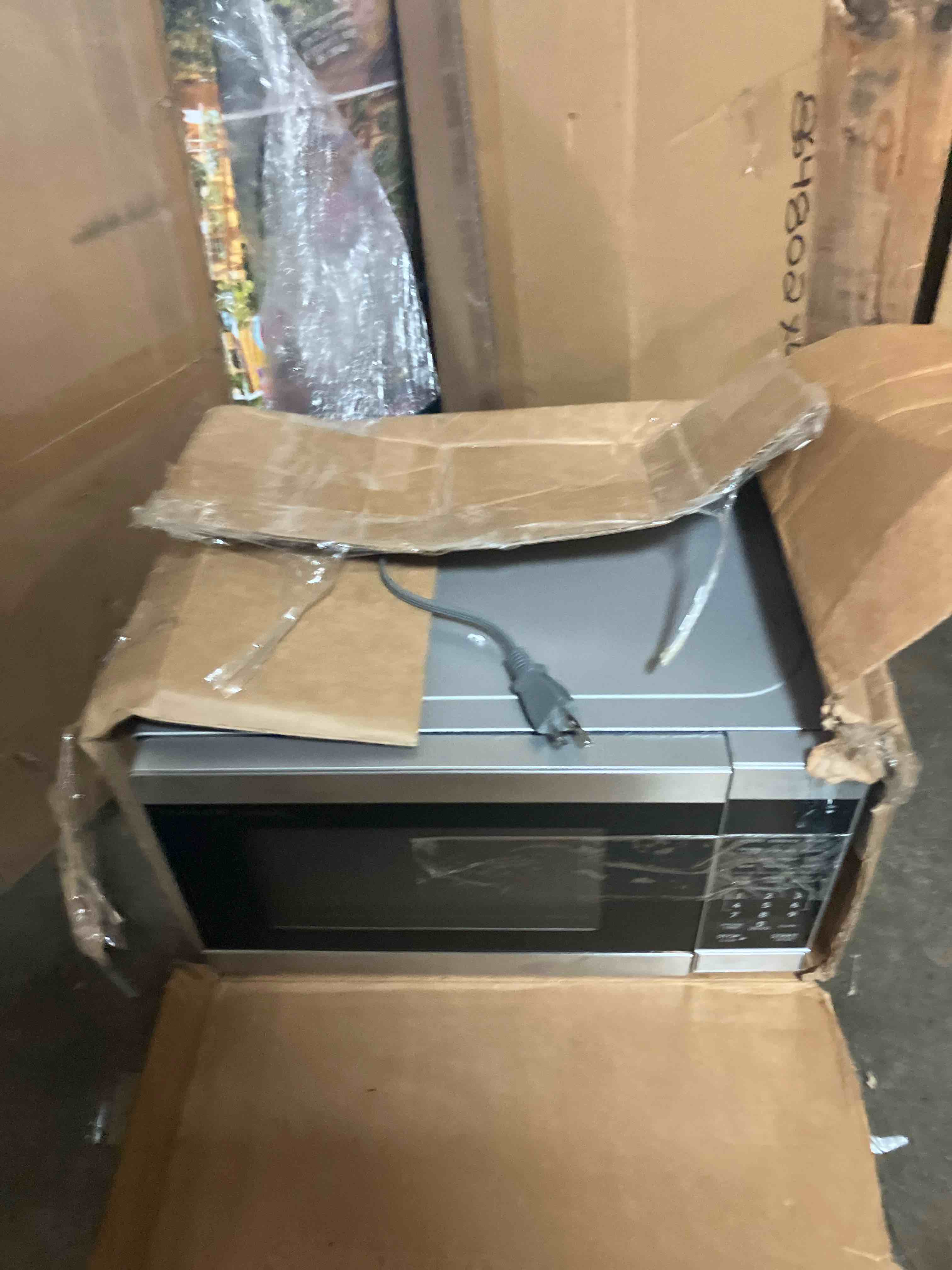 https://s3.amazonaws.com/lotting-images-prod/phillipi/PPE2343836_1752876049398.jpeg