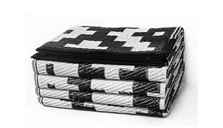 6 x 9 FT Camping Rug for RV mats Outside, Indoors, Outdoor porches, Decks, backyards, Camping, Balconies, picnics, Black&White