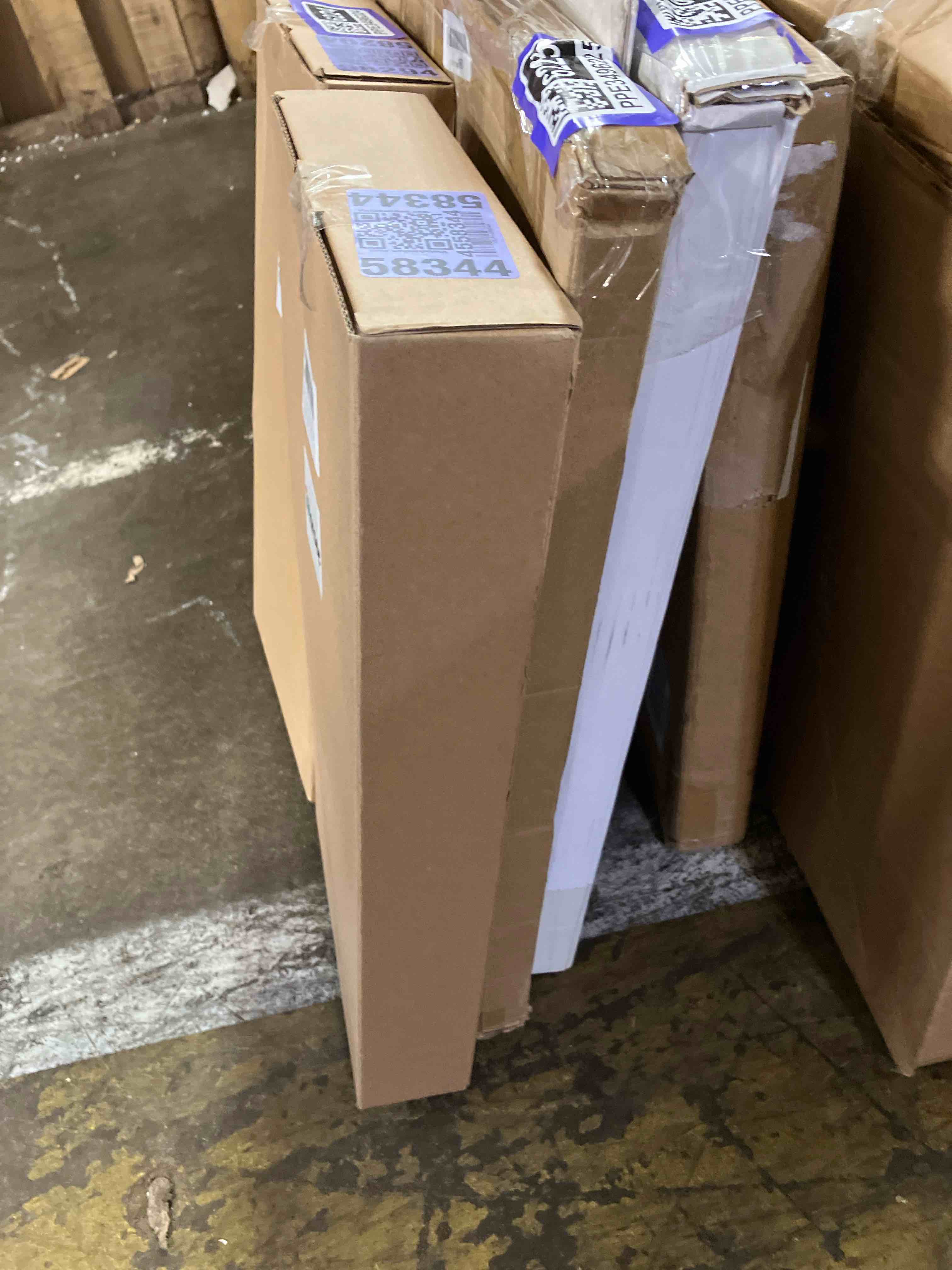 https://s3.amazonaws.com/lotting-images-prod/phillipi/PPE3496223_1751032492782.jpeg