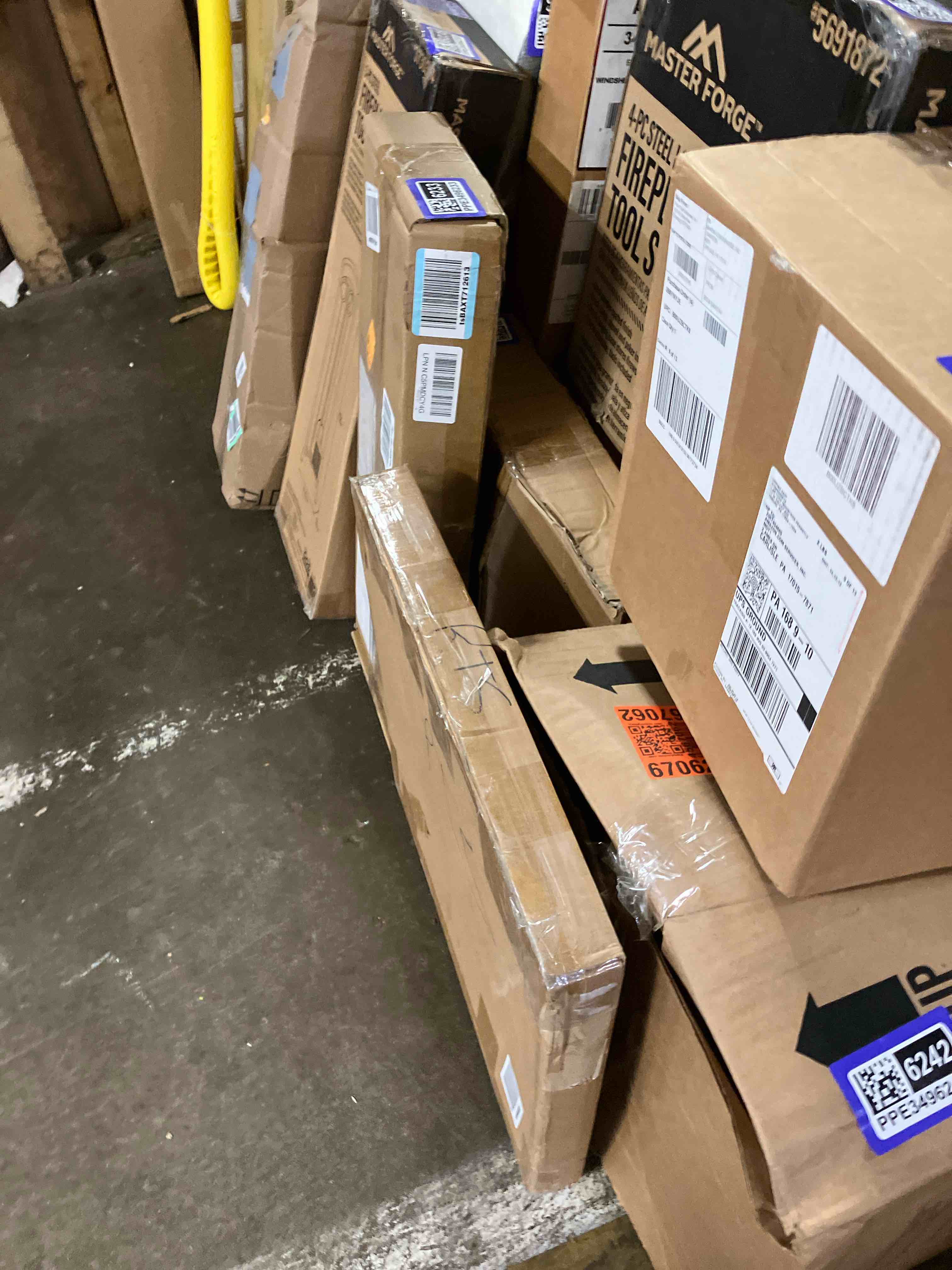 https://s3.amazonaws.com/lotting-images-prod/phillipi/PPE3496232_1751030860053.jpeg